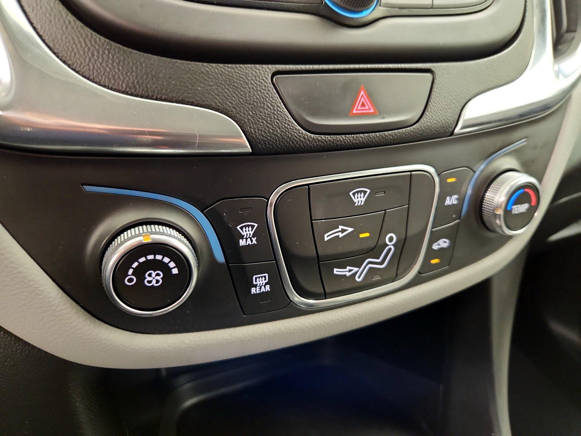 Thumbnail: 2021 Chevrolet Equinox - 16