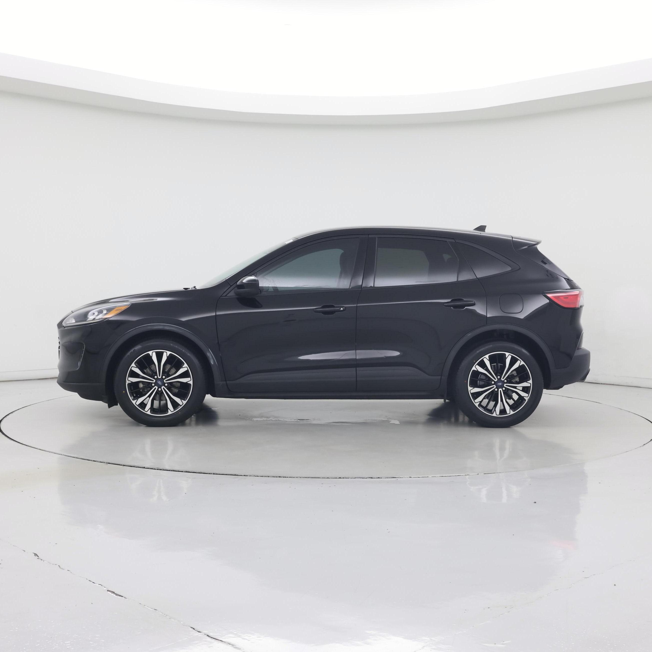 Thumbnail: 2022 Ford Escape - 3
