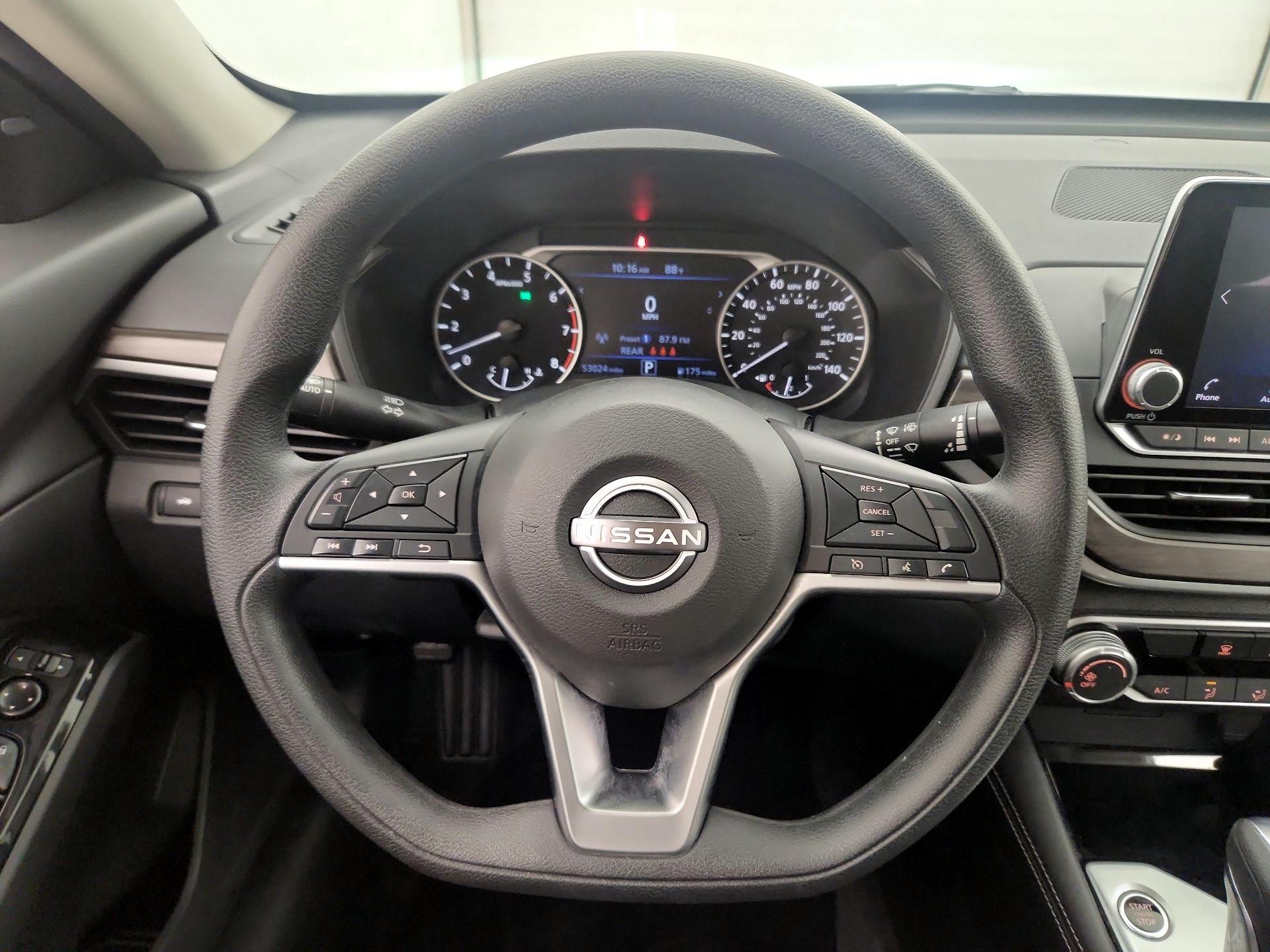 Thumbnail: 2023 Nissan Altima - 10