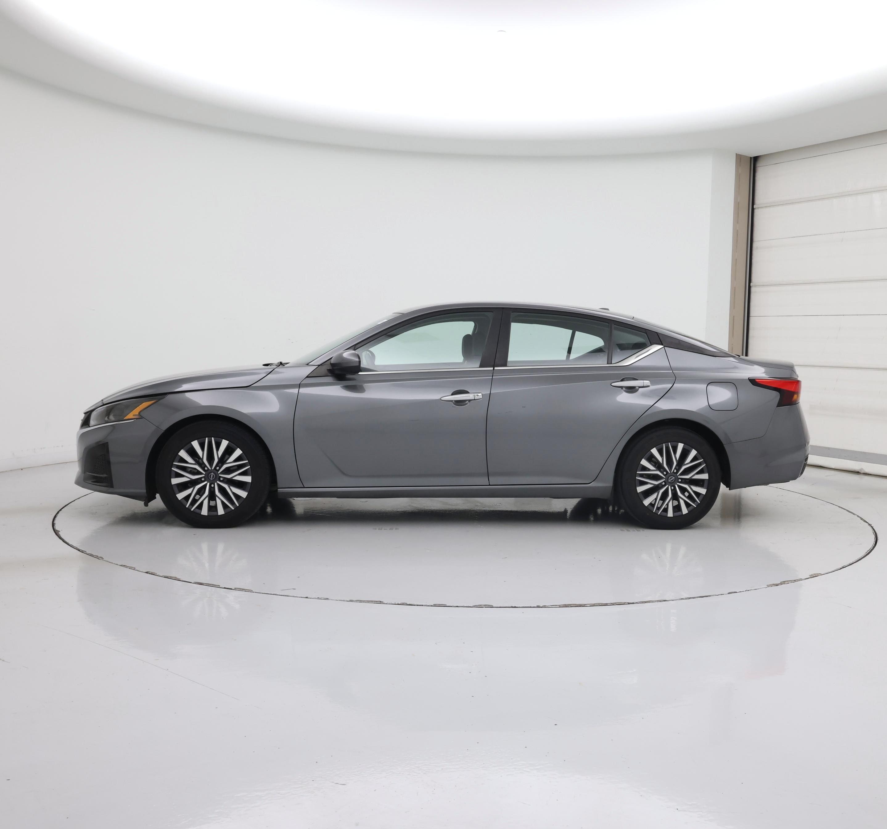 Thumbnail: 2023 Nissan Altima - 3