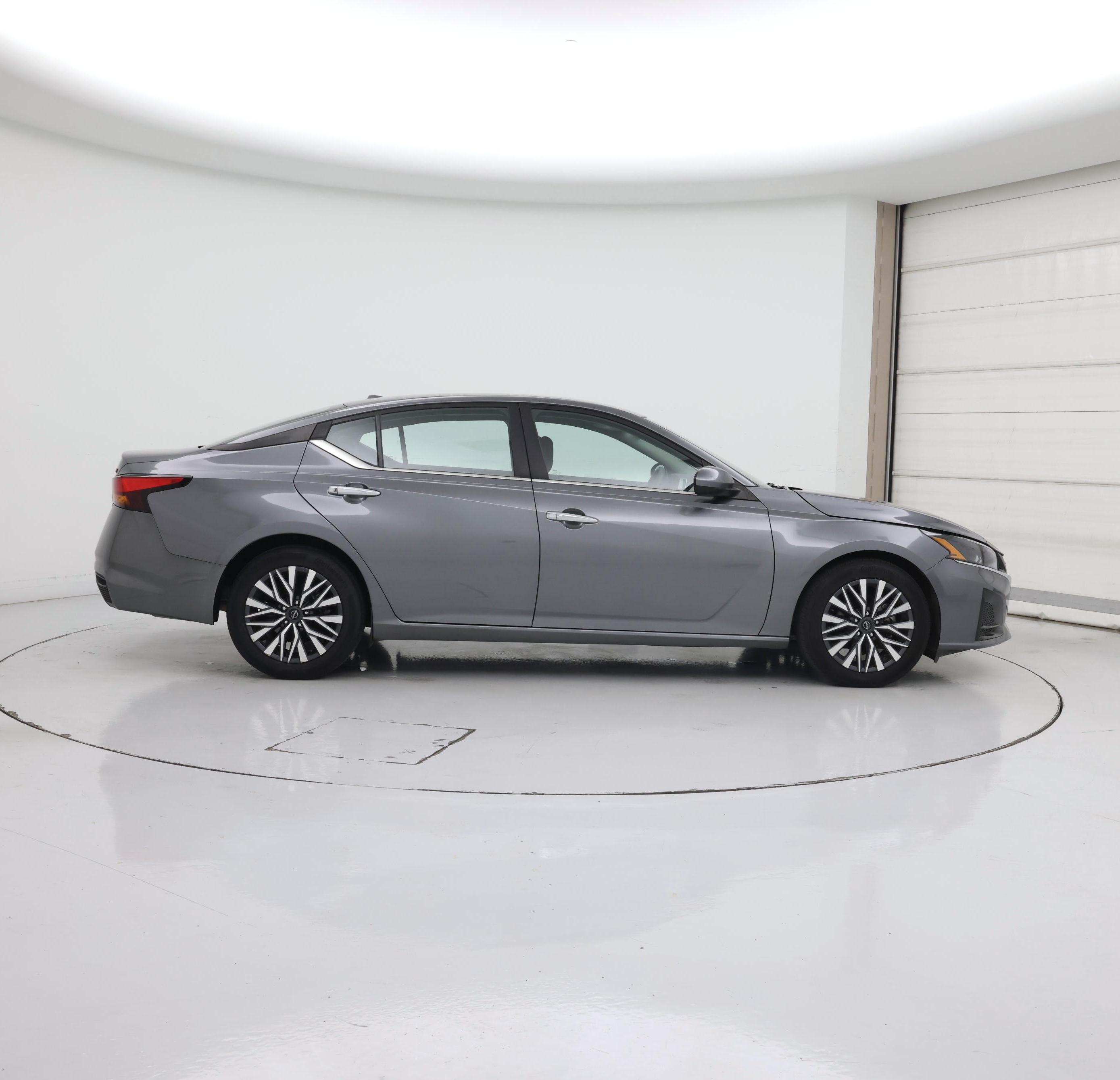 Thumbnail: 2023 Nissan Altima - 7