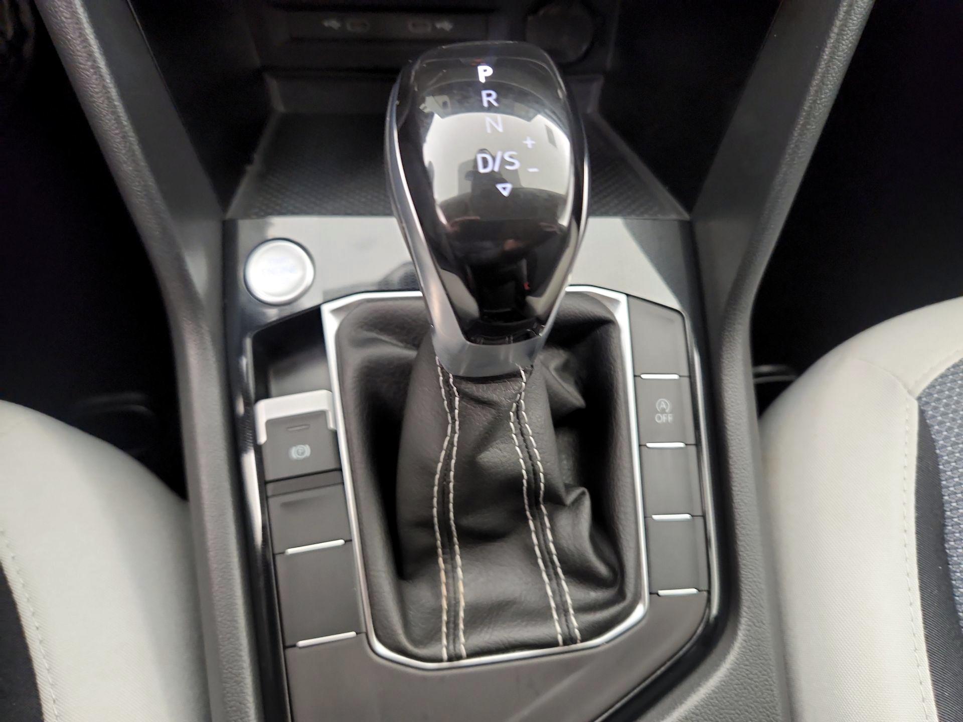 Thumbnail: 2025 Volkswagen Taos - 17