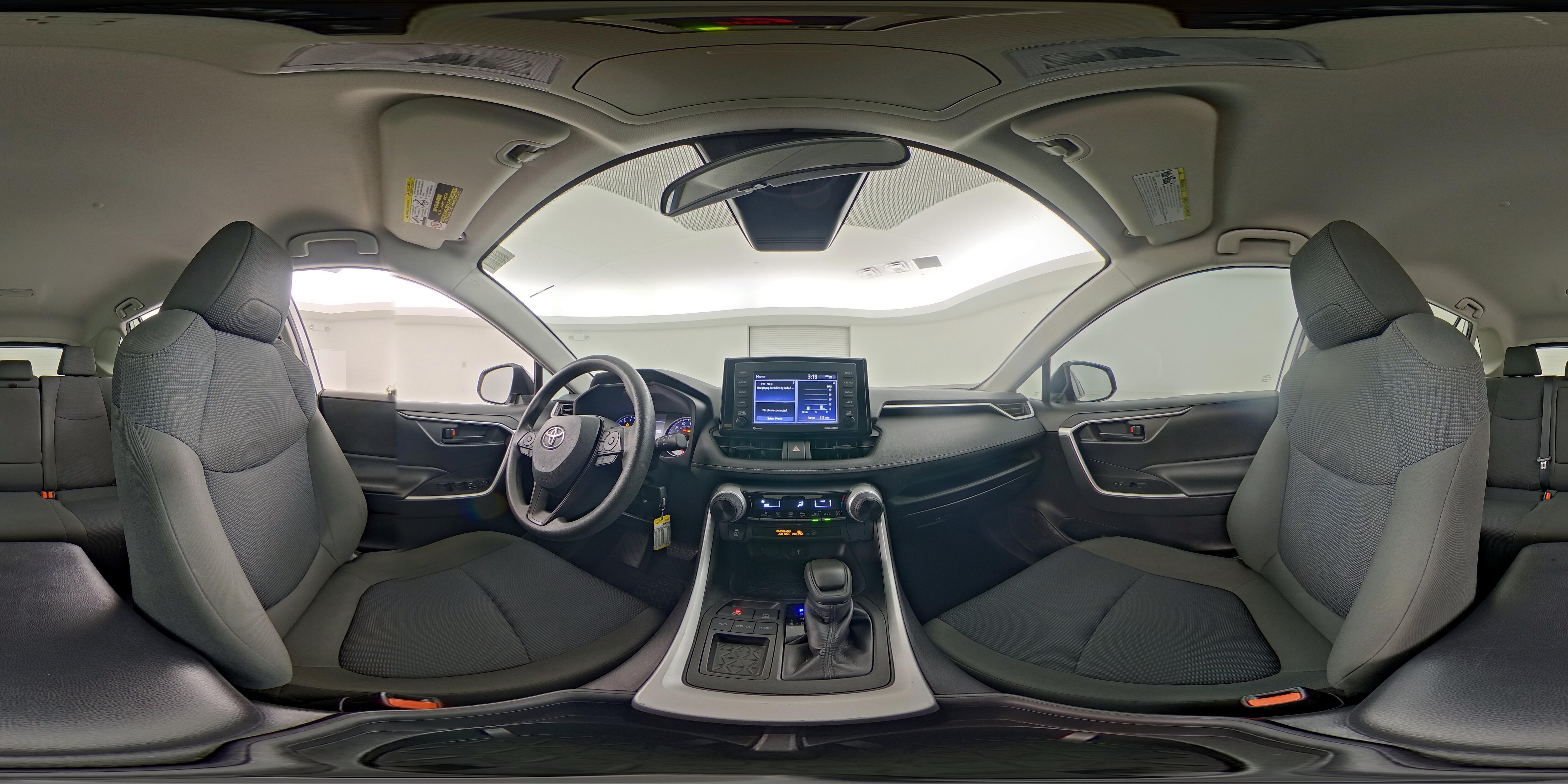 2022 Toyota RAV4 LE - Photo 24