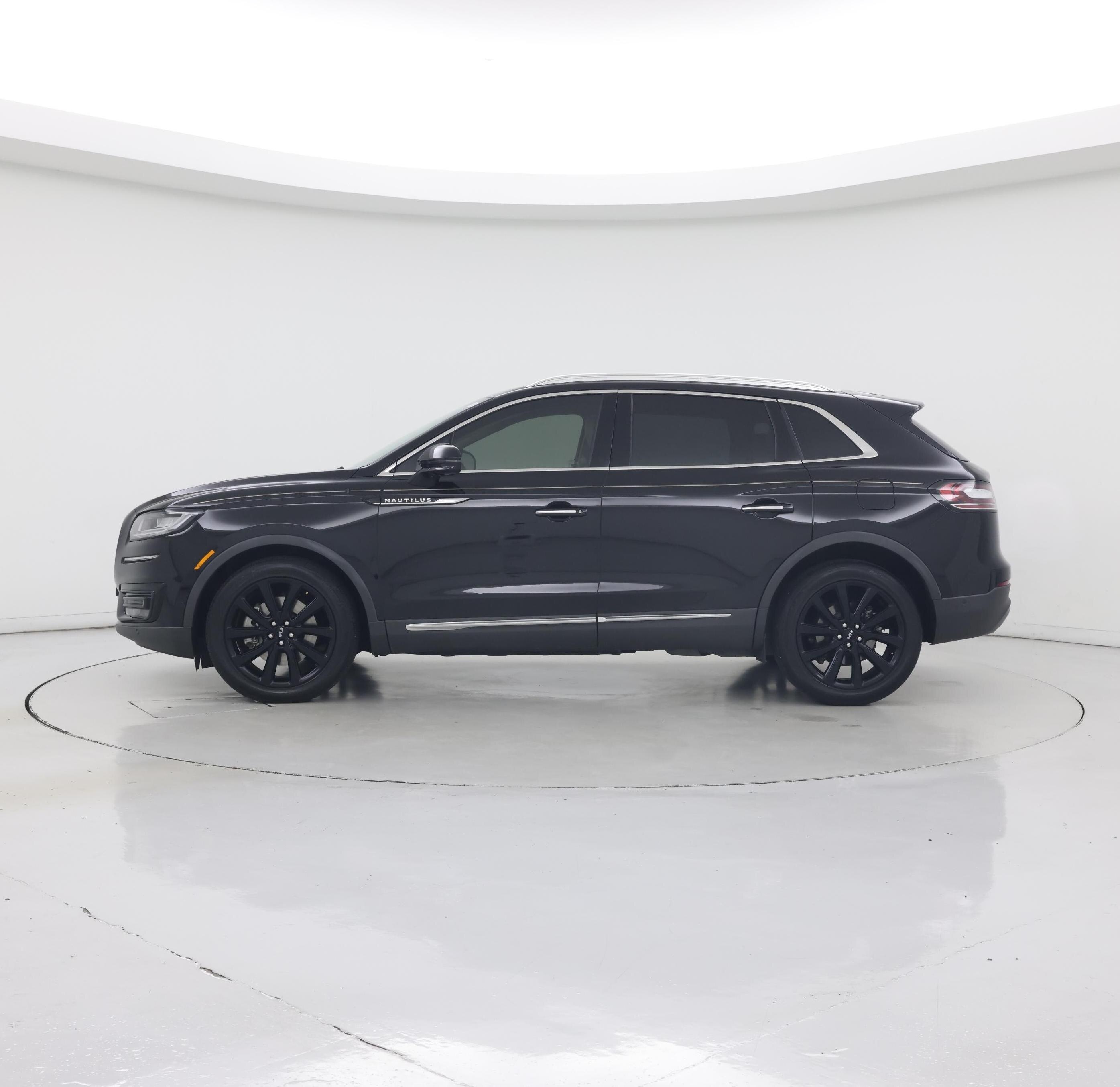 Thumbnail: 2020 Lincoln Nautilus - 3