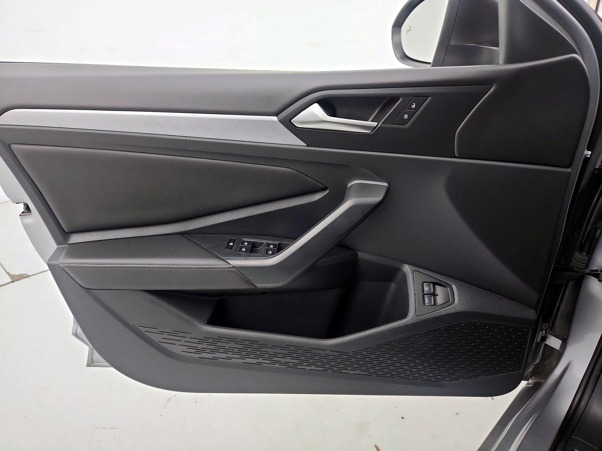 Thumbnail: 2024 Volkswagen Jetta - 12