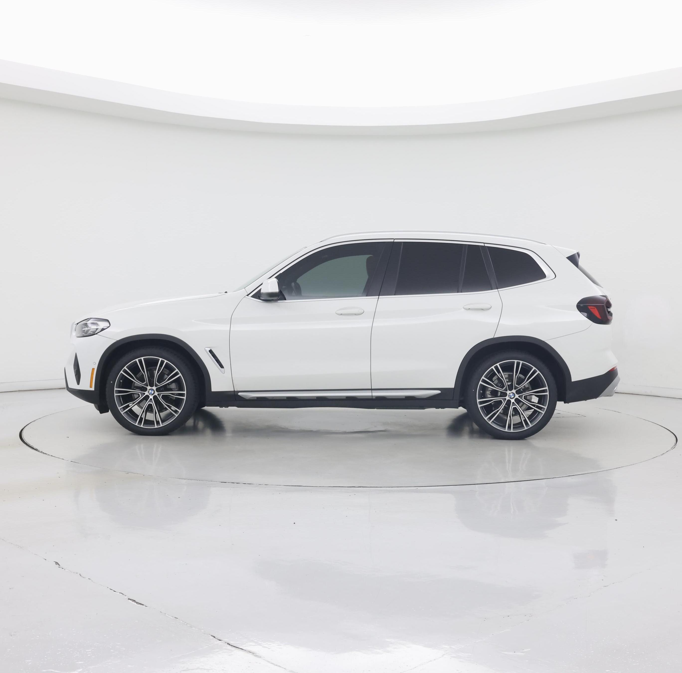 Thumbnail: 2022 BMW X3 - 3