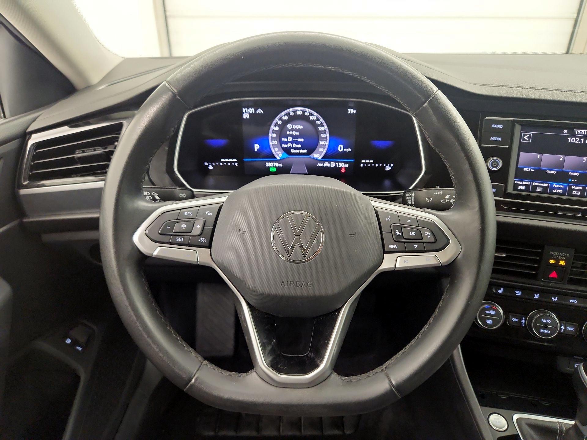 Thumbnail: 2024 Volkswagen Jetta - 10