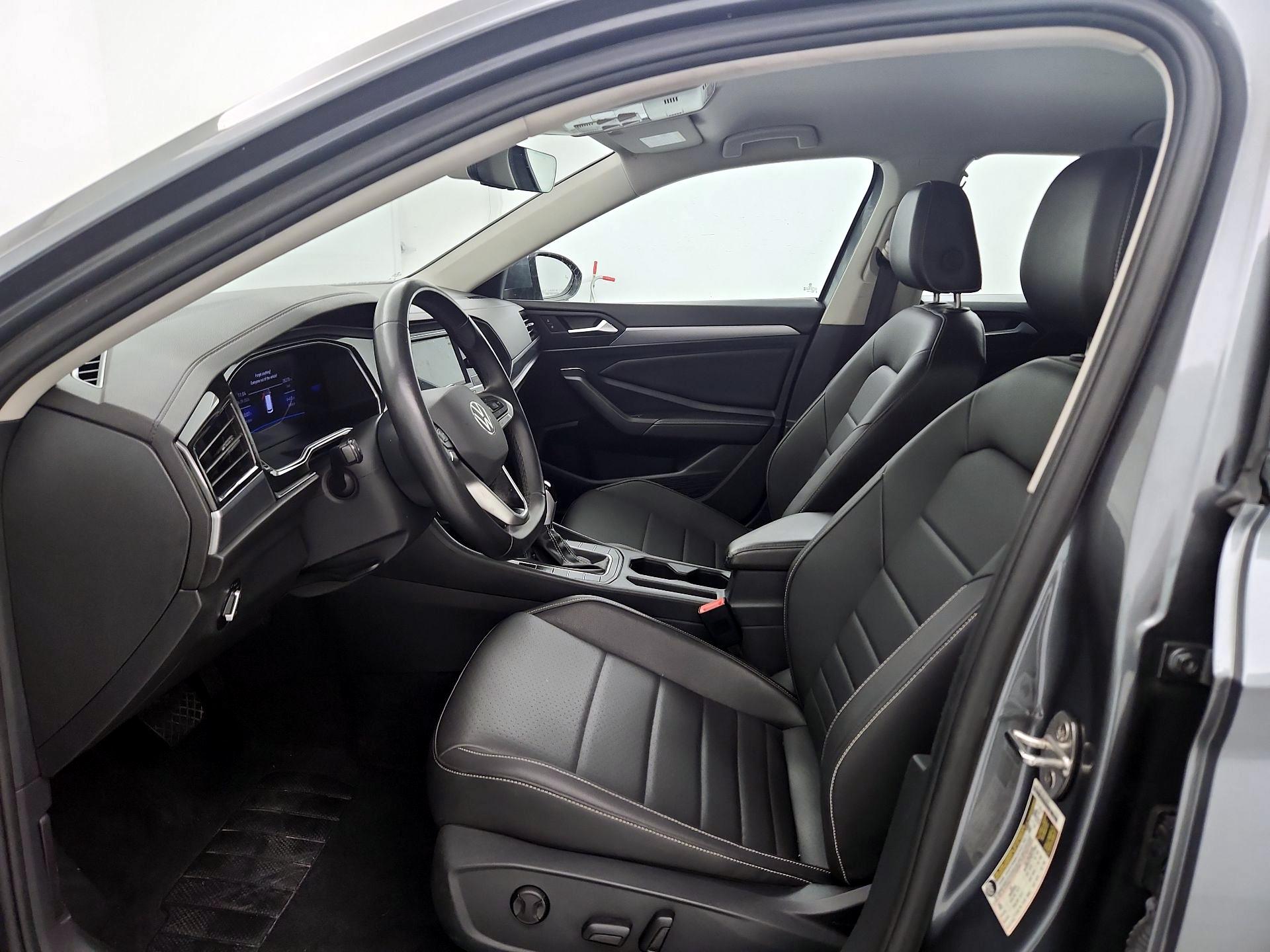 Thumbnail: 2024 Volkswagen Jetta - 11
