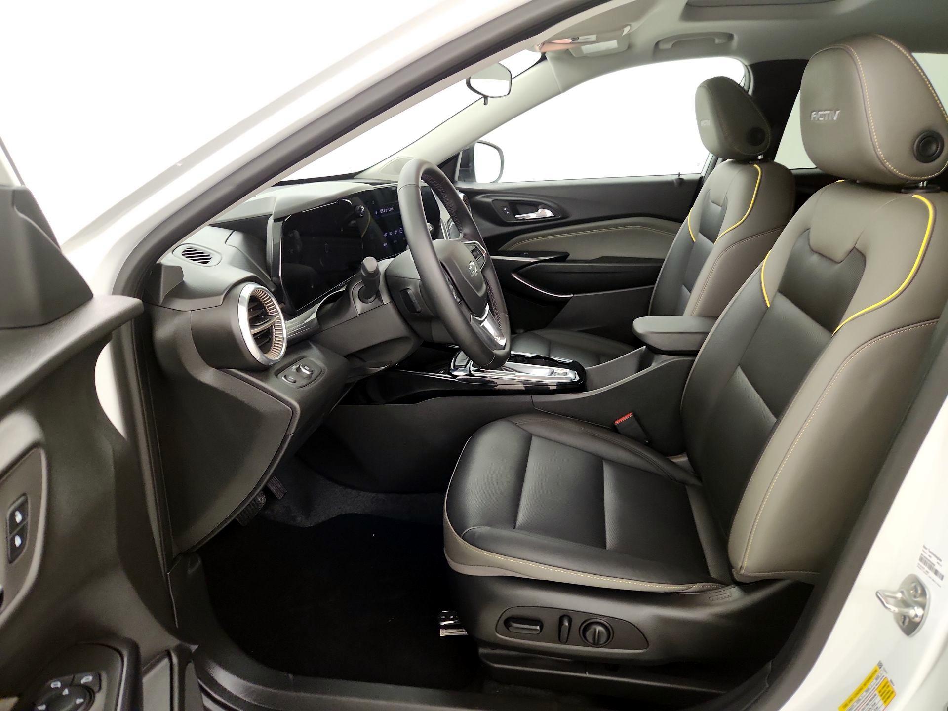 Thumbnail: 2025 Chevrolet Trax - 12