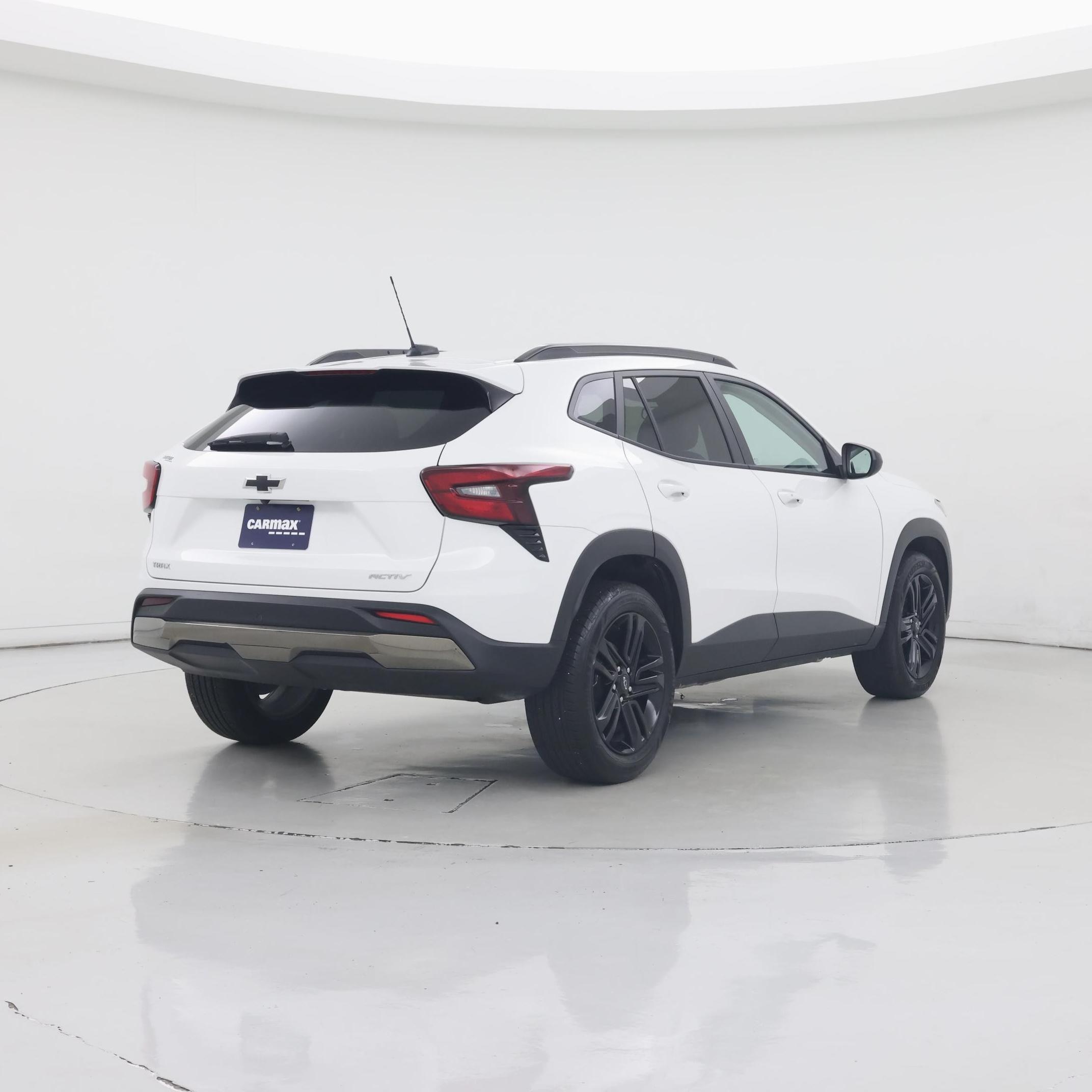 Thumbnail: 2025 Chevrolet Trax - 8