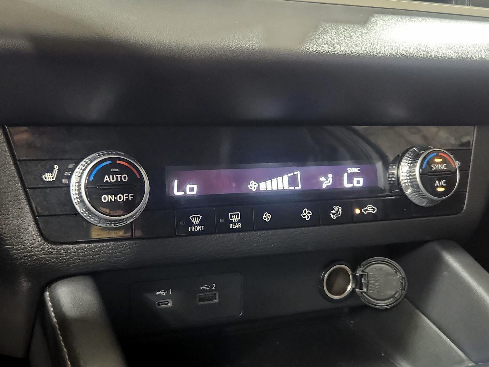 2023 Mitsubishi Outlander SE - Photo 18