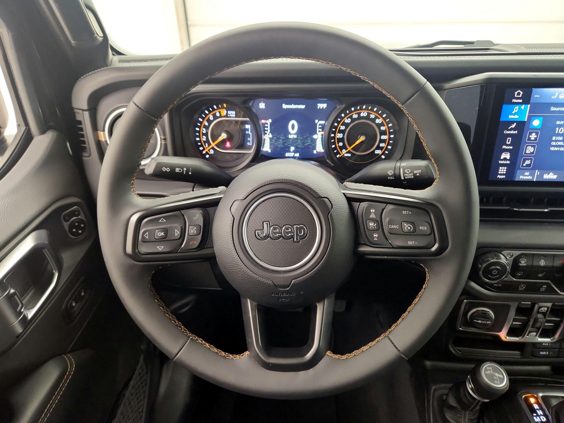 Thumbnail: 2025 Jeep Gladiator - 10