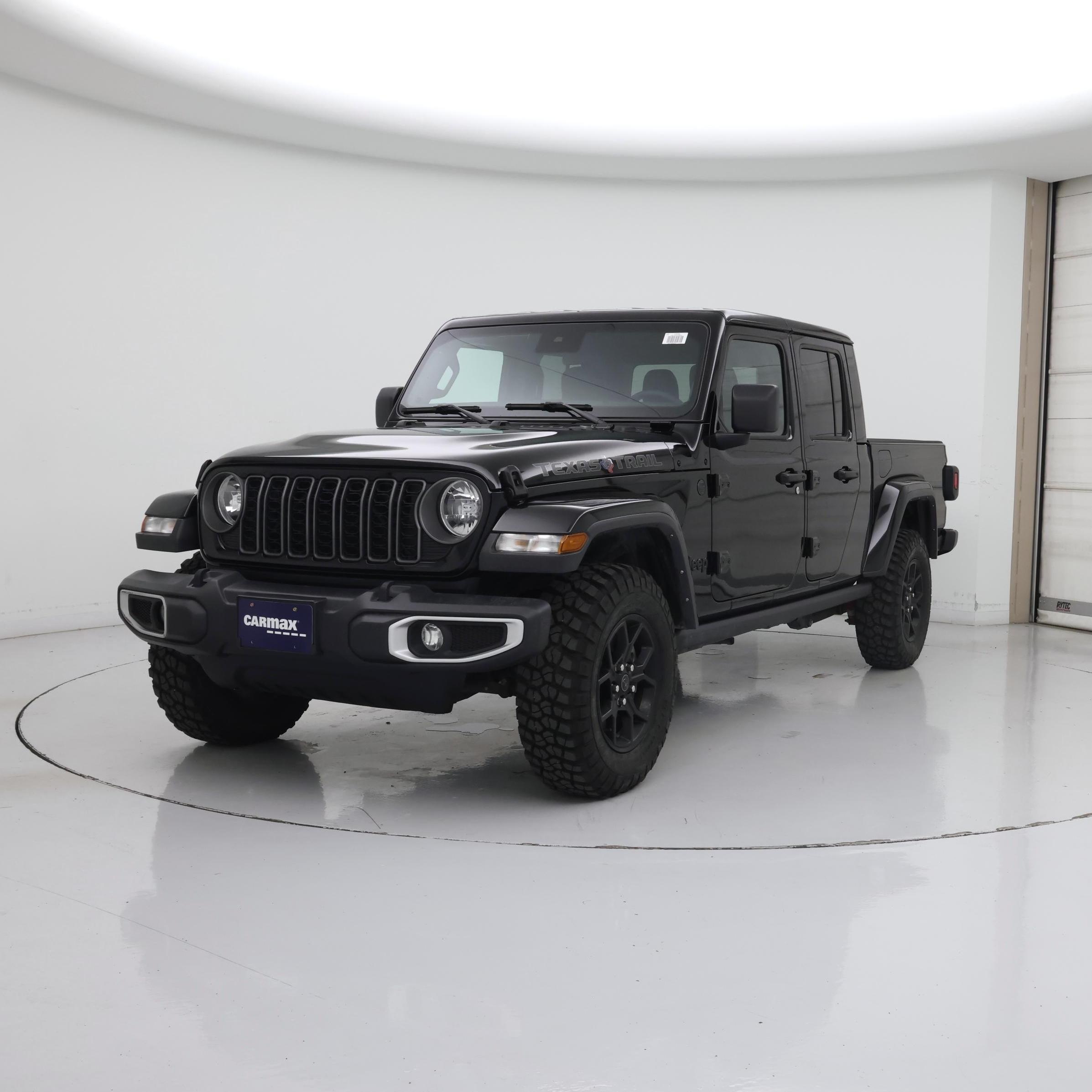 Thumbnail: 2025 Jeep Gladiator - 4