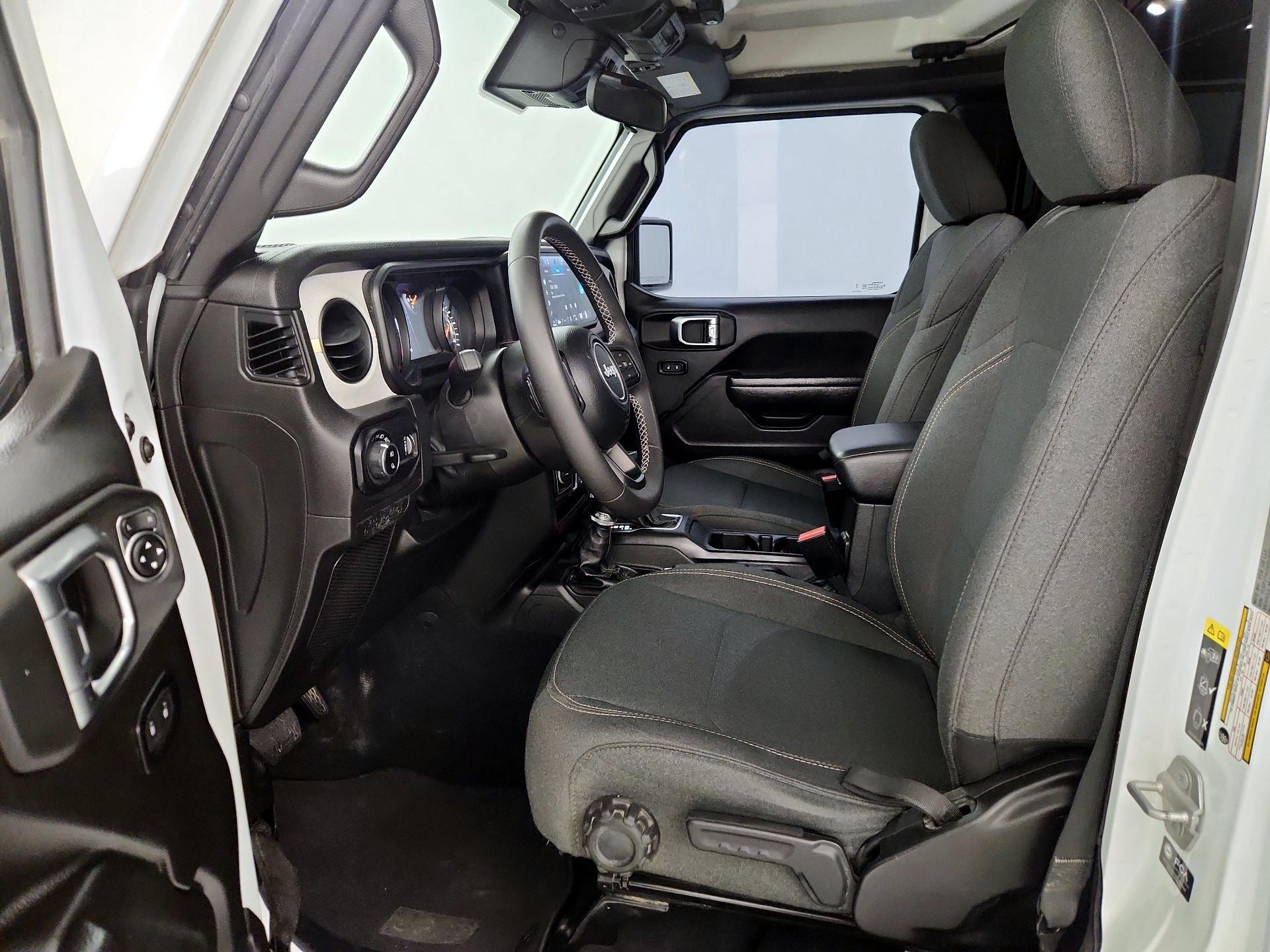 Thumbnail: 2025 Jeep Gladiator - 11