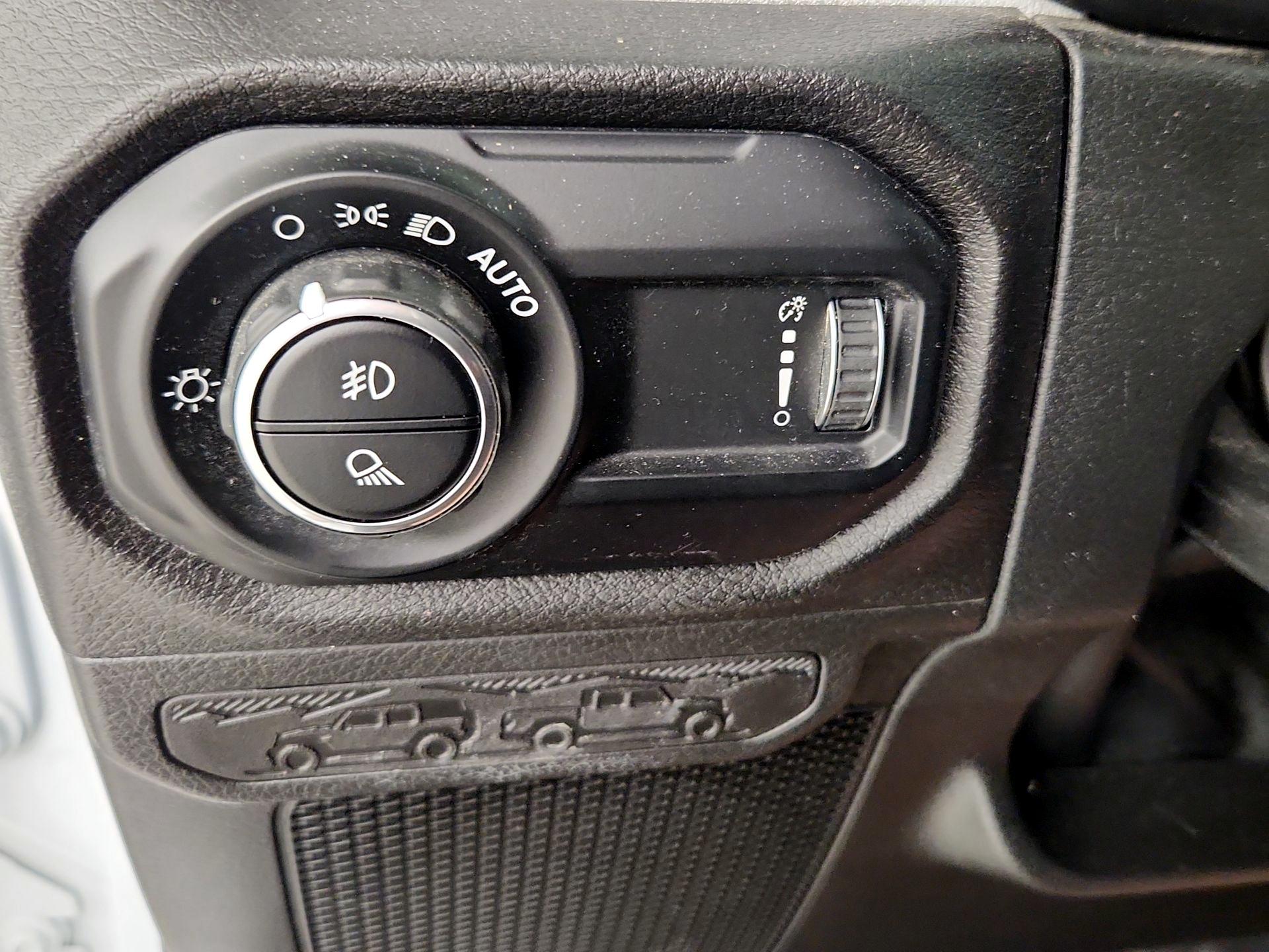 Thumbnail: 2025 Jeep Gladiator - 13