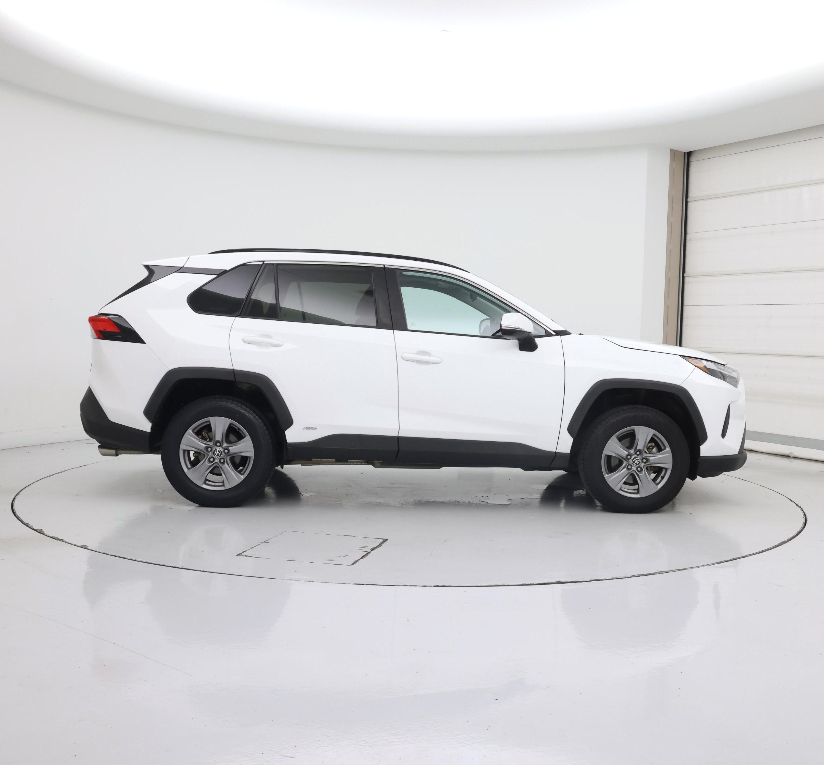 Thumbnail: 2022 Toyota RAV4 - 7