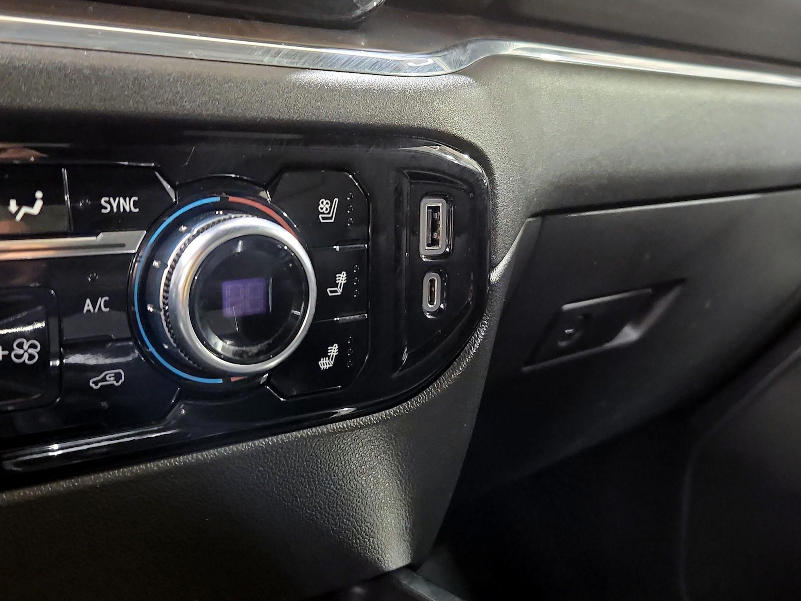 2023 GMC Sierra 1500 SLT - Photo 20