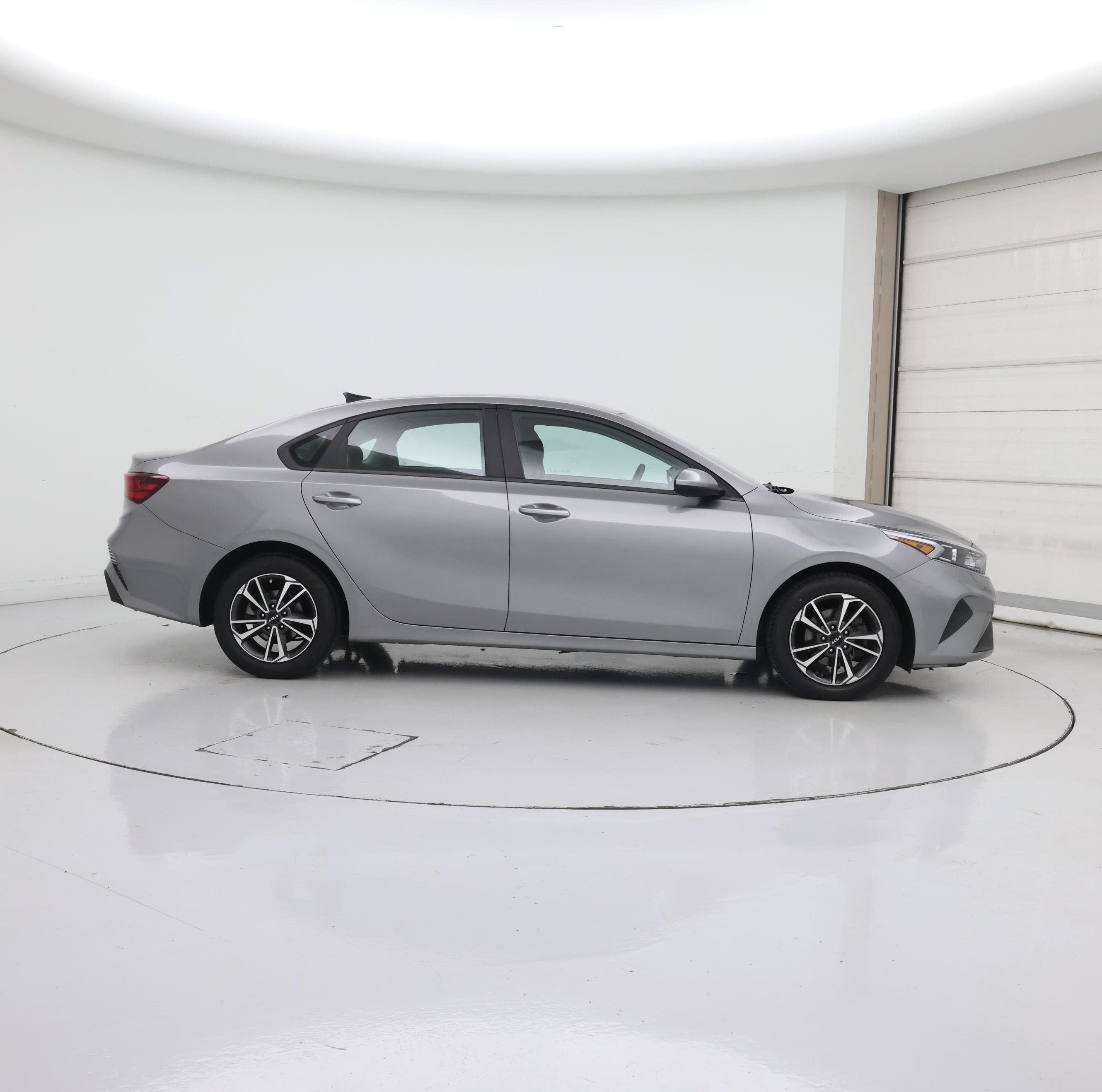 Thumbnail: 2024 Kia Forte - 7