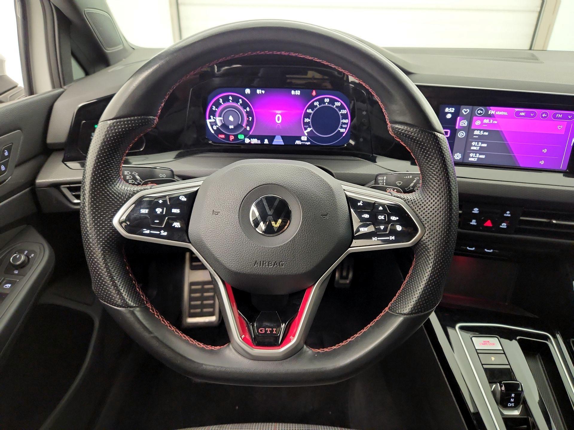 Thumbnail: 2023 Volkswagen Golf - 10