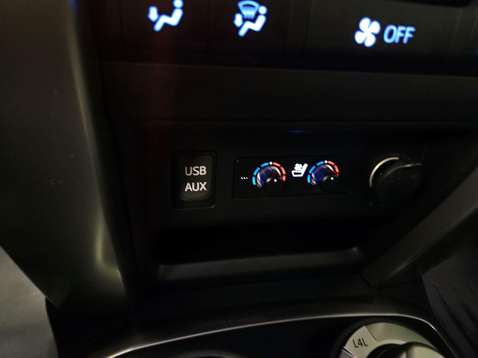 2018 Toyota 4Runner Limited - Photo 19
