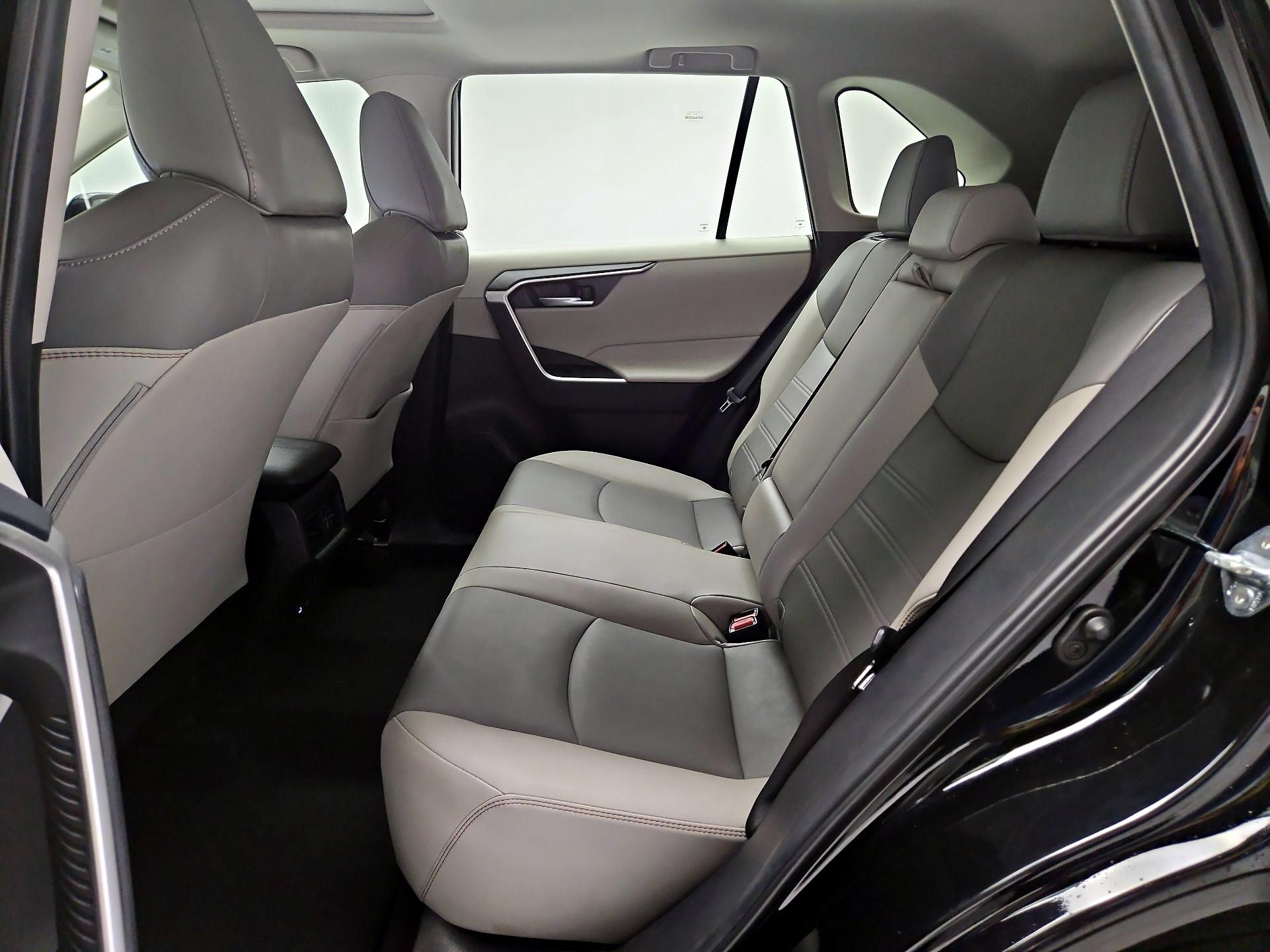 Thumbnail: 2025 Toyota RAV4 - 18