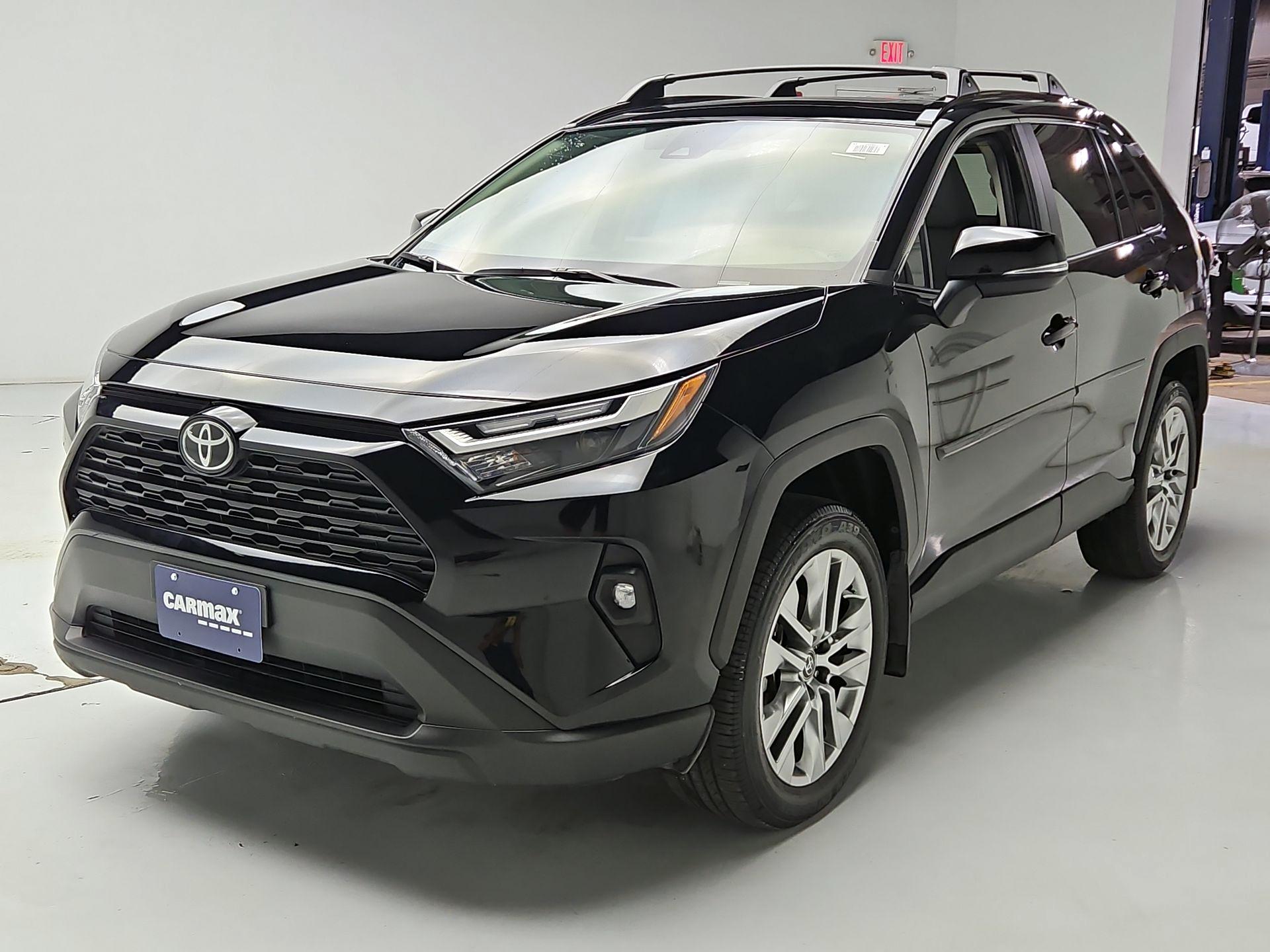 Thumbnail: 2025 Toyota RAV4 - 3