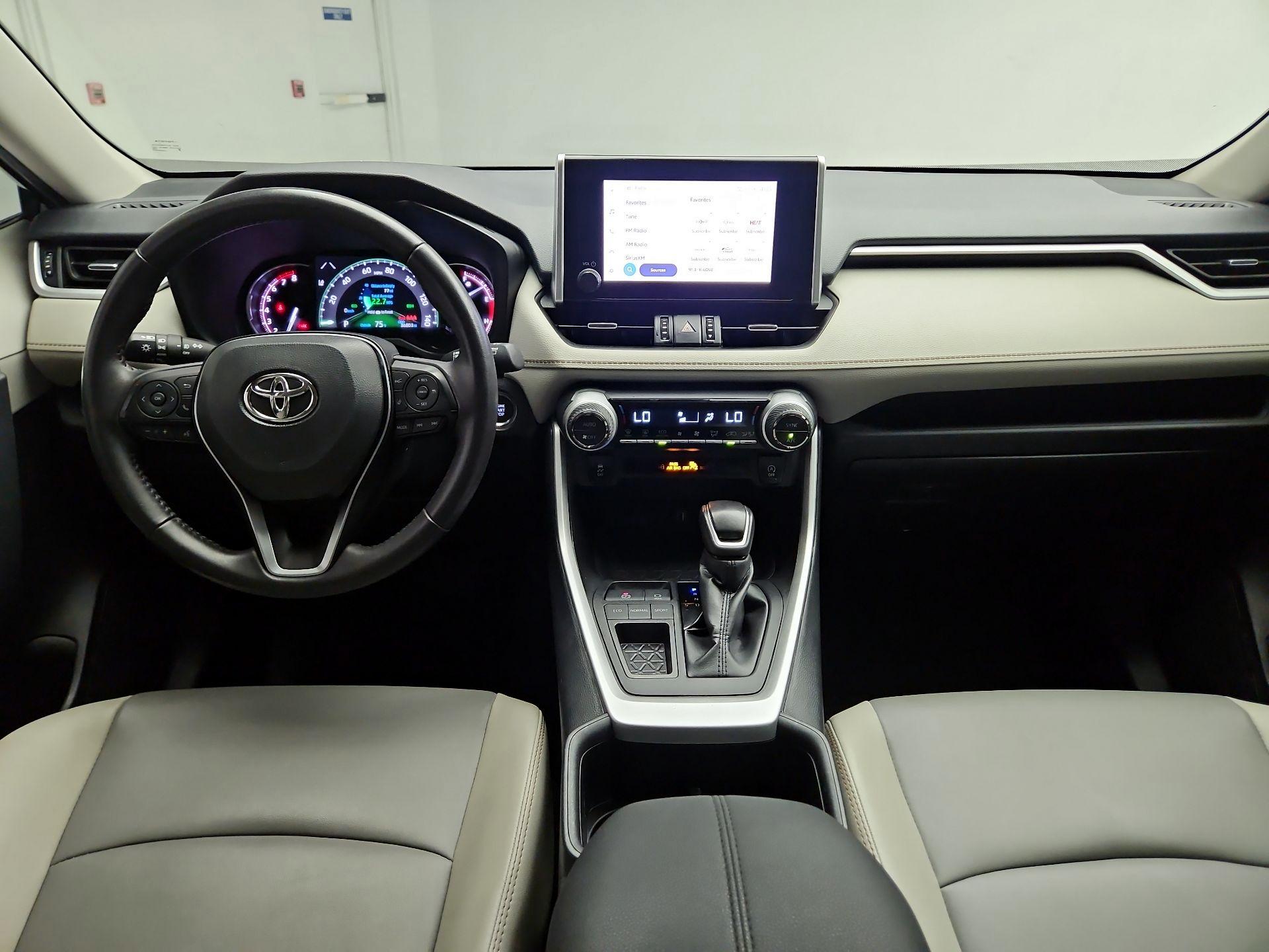 Thumbnail: 2025 Toyota RAV4 - 8