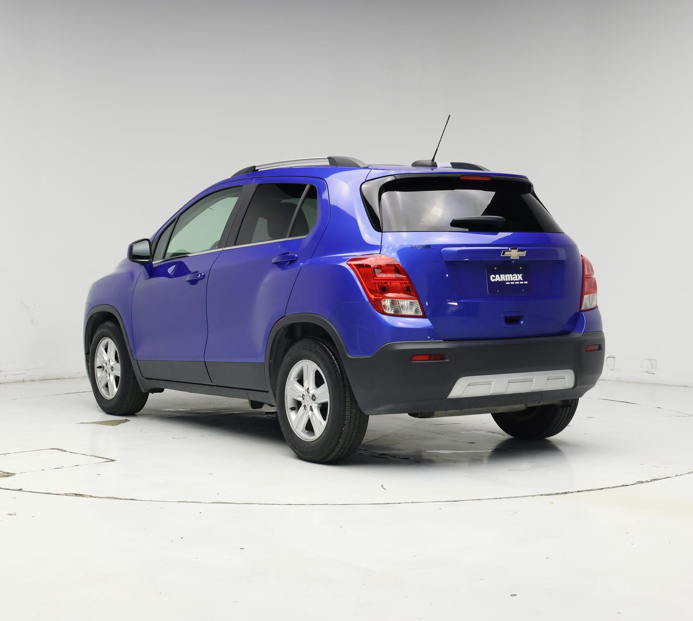 Thumbnail: 2015 Chevrolet Trax - 2