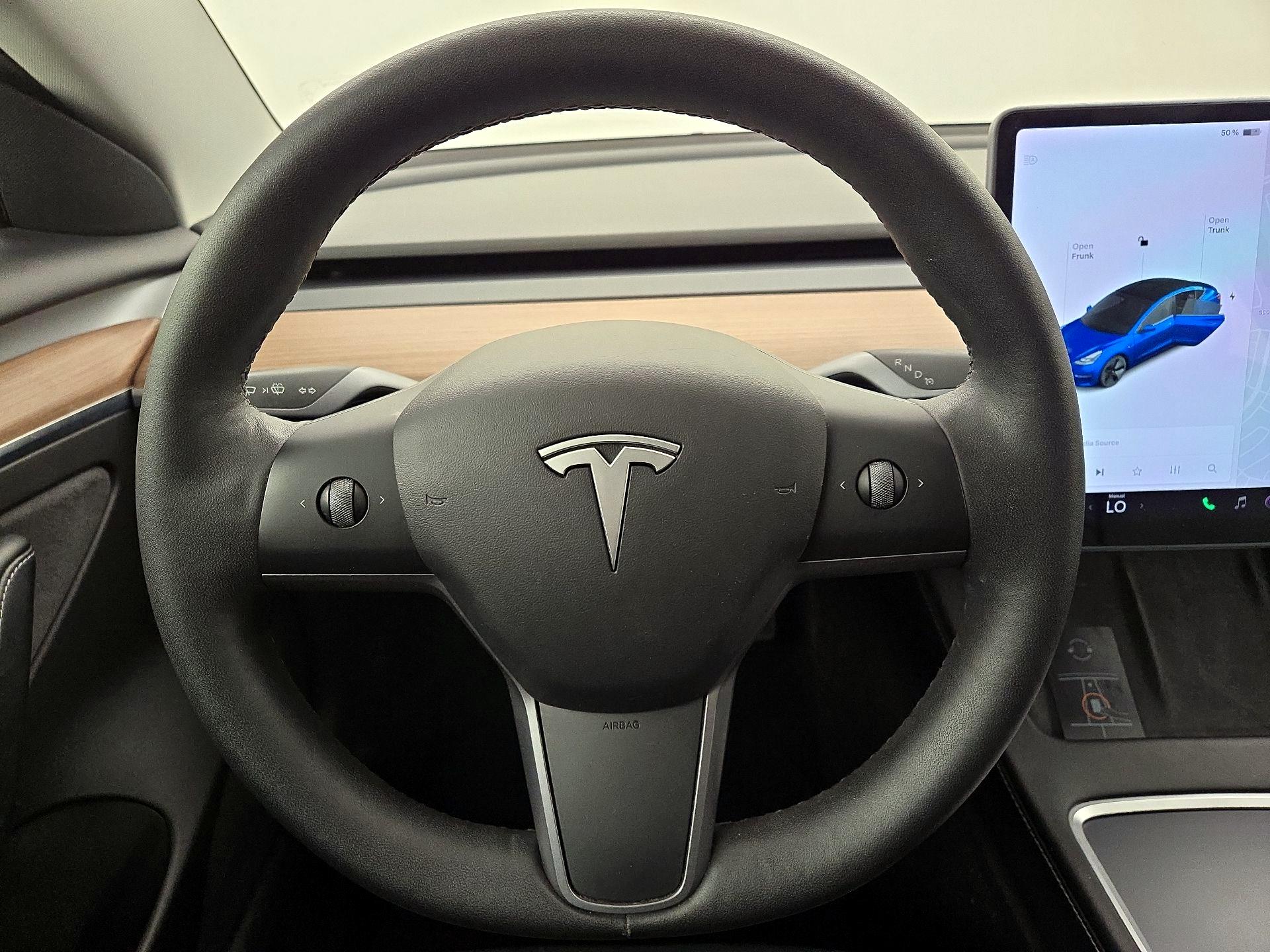 Thumbnail: 2021 Tesla Model 3 - 10