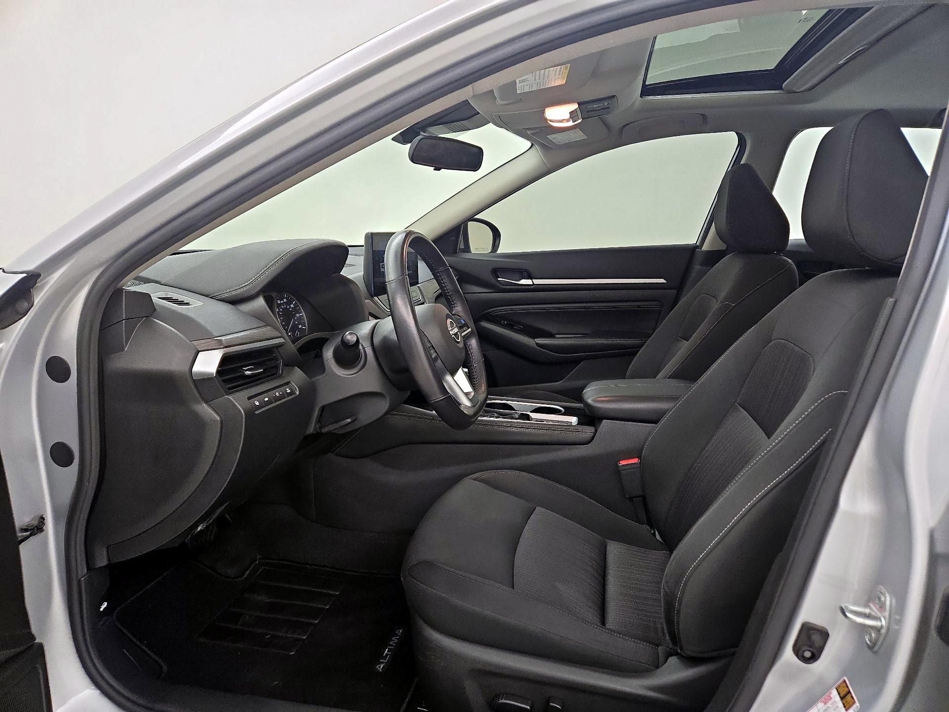 Thumbnail: 2023 Nissan Altima - 11