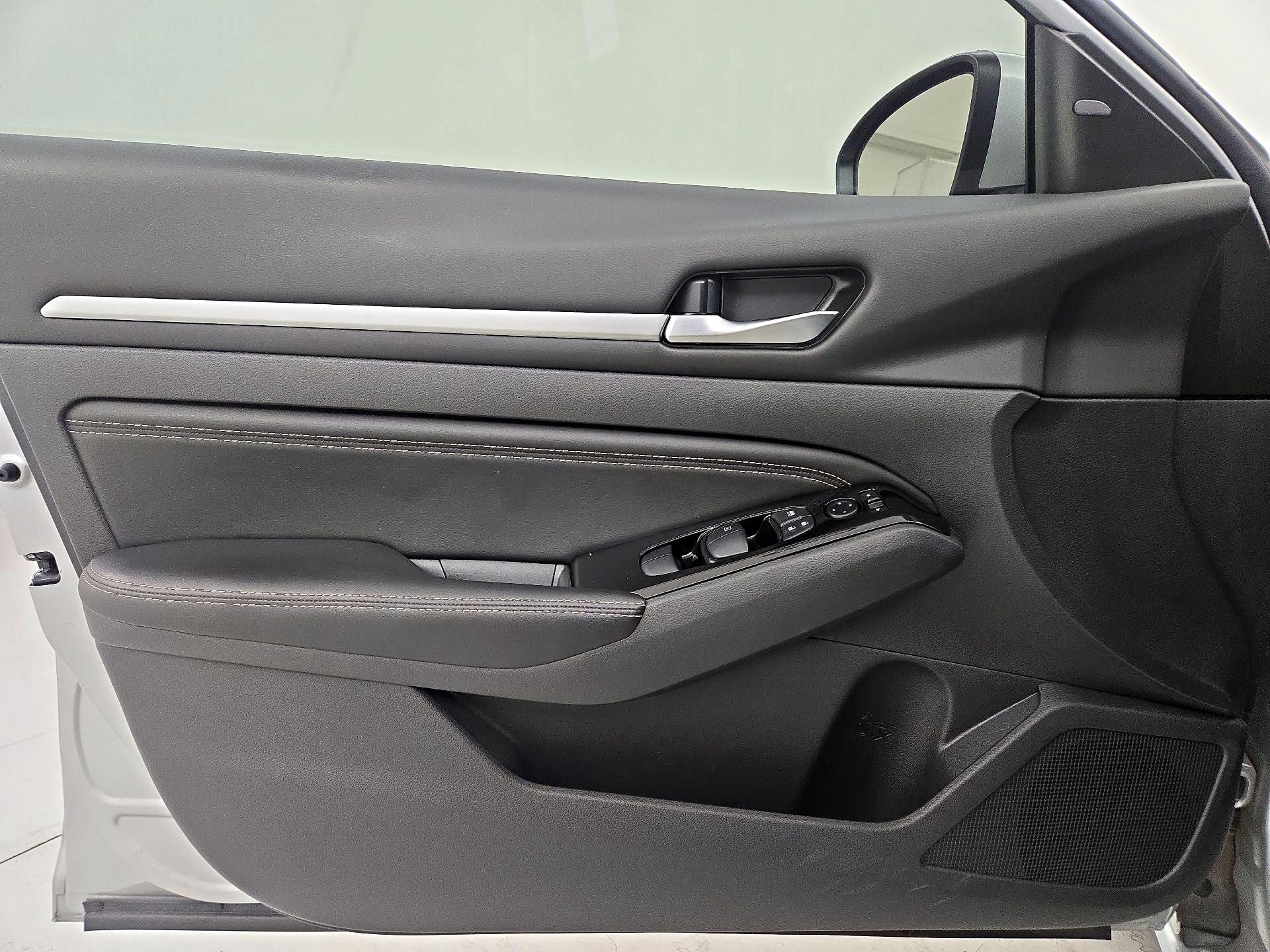 Thumbnail: 2023 Nissan Altima - 12