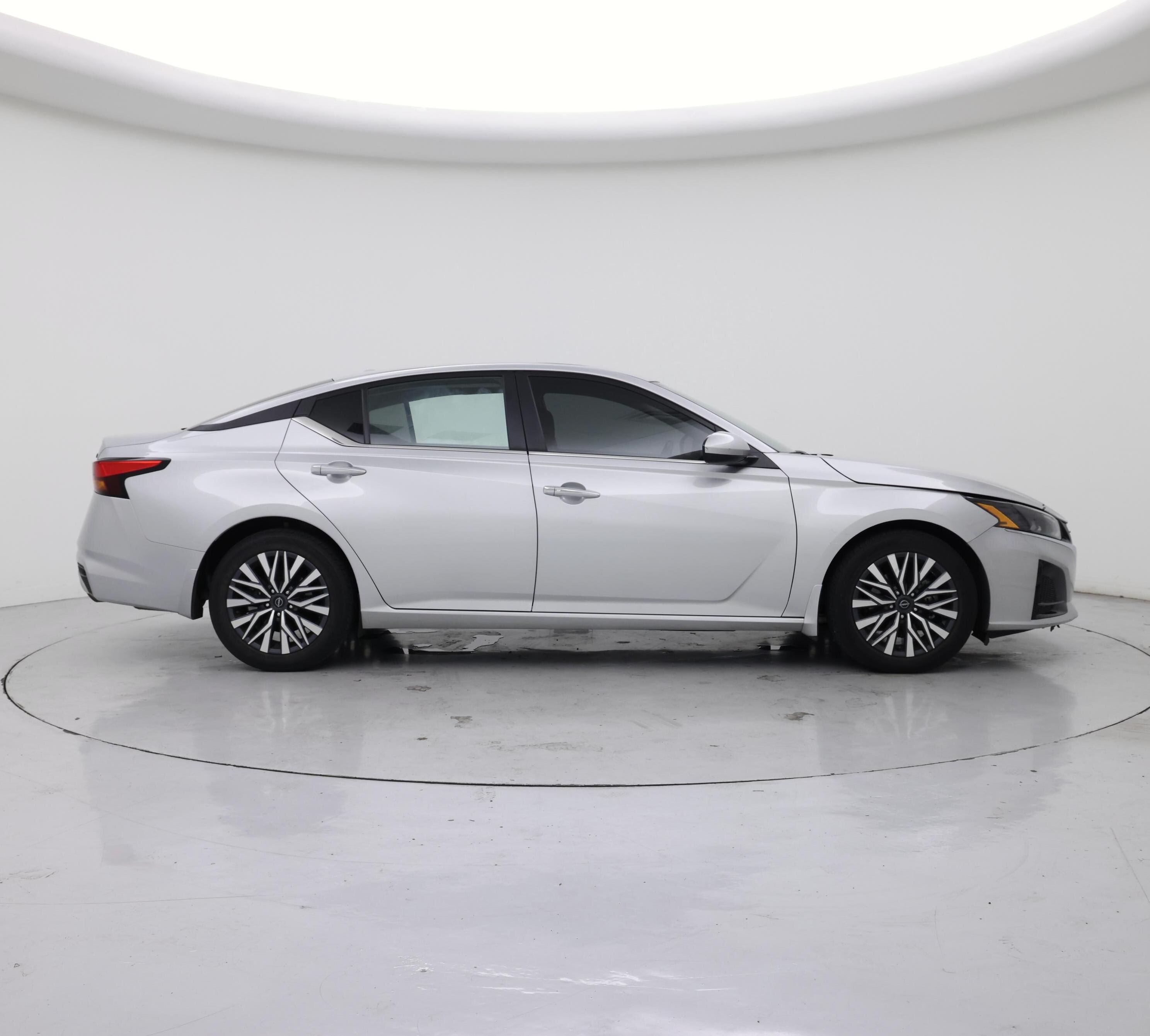 Thumbnail: 2023 Nissan Altima - 7