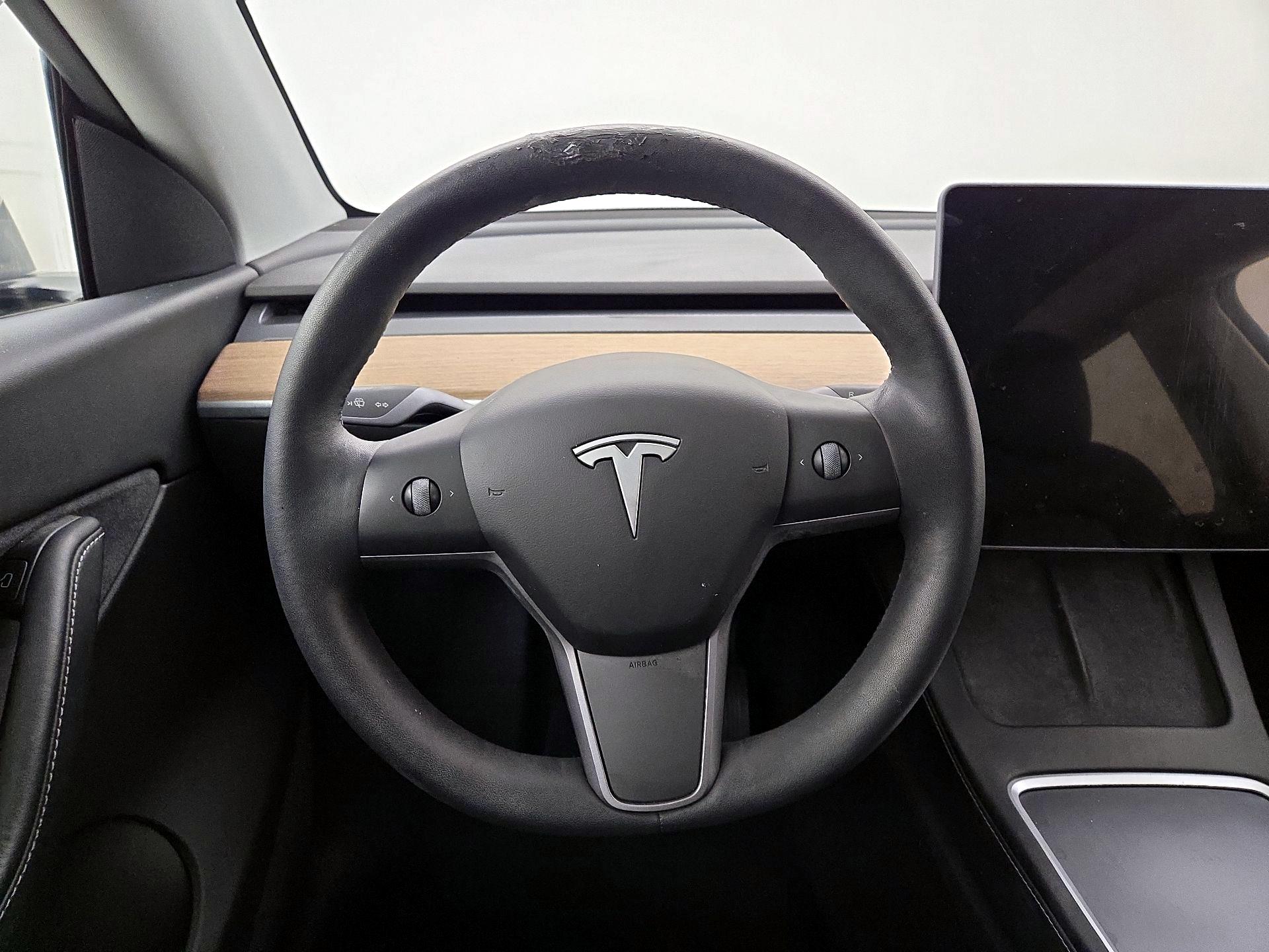 Thumbnail: 2022 Tesla Model Y - 10