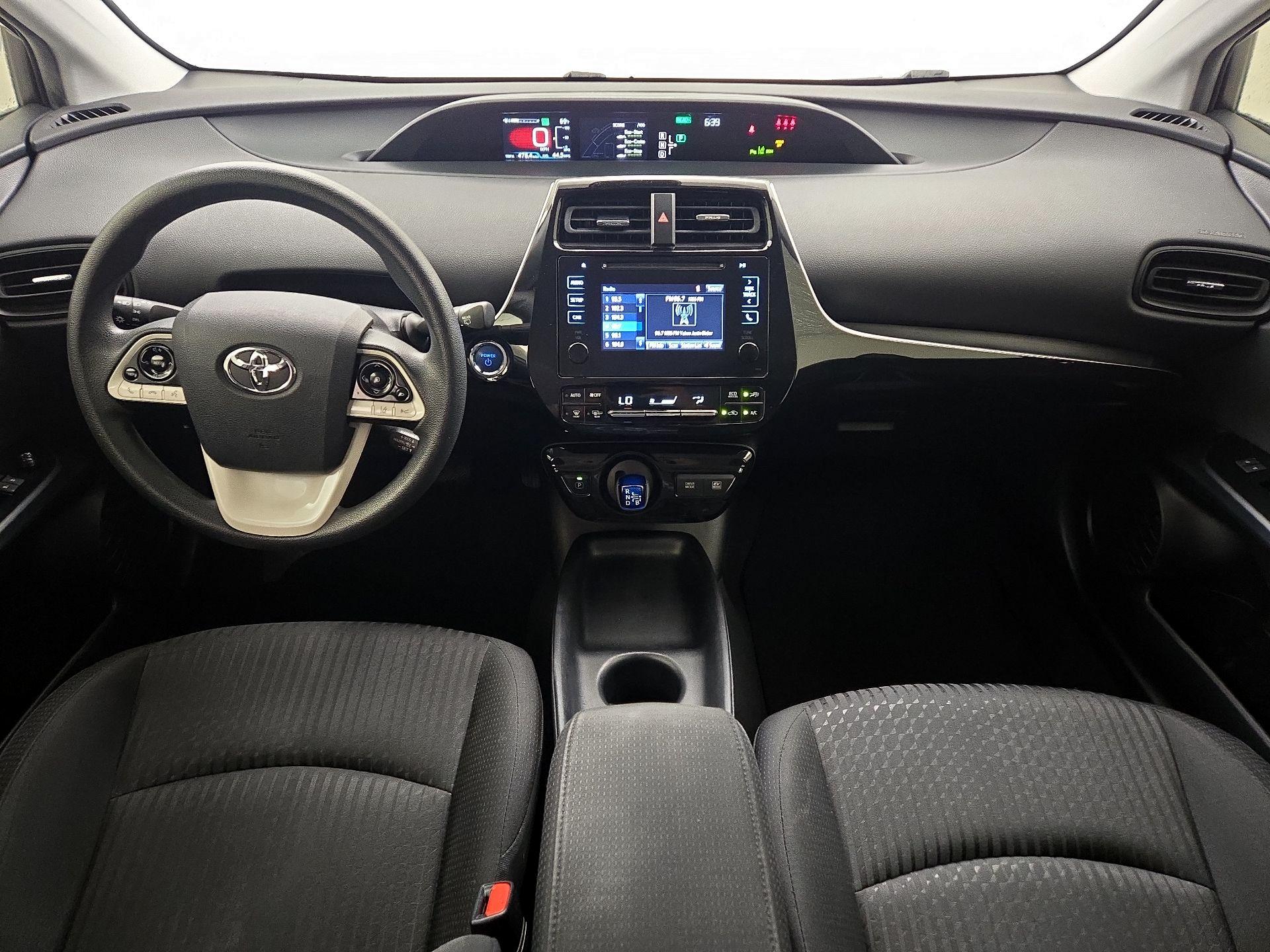 Thumbnail: 2017 Toyota Prius - 9