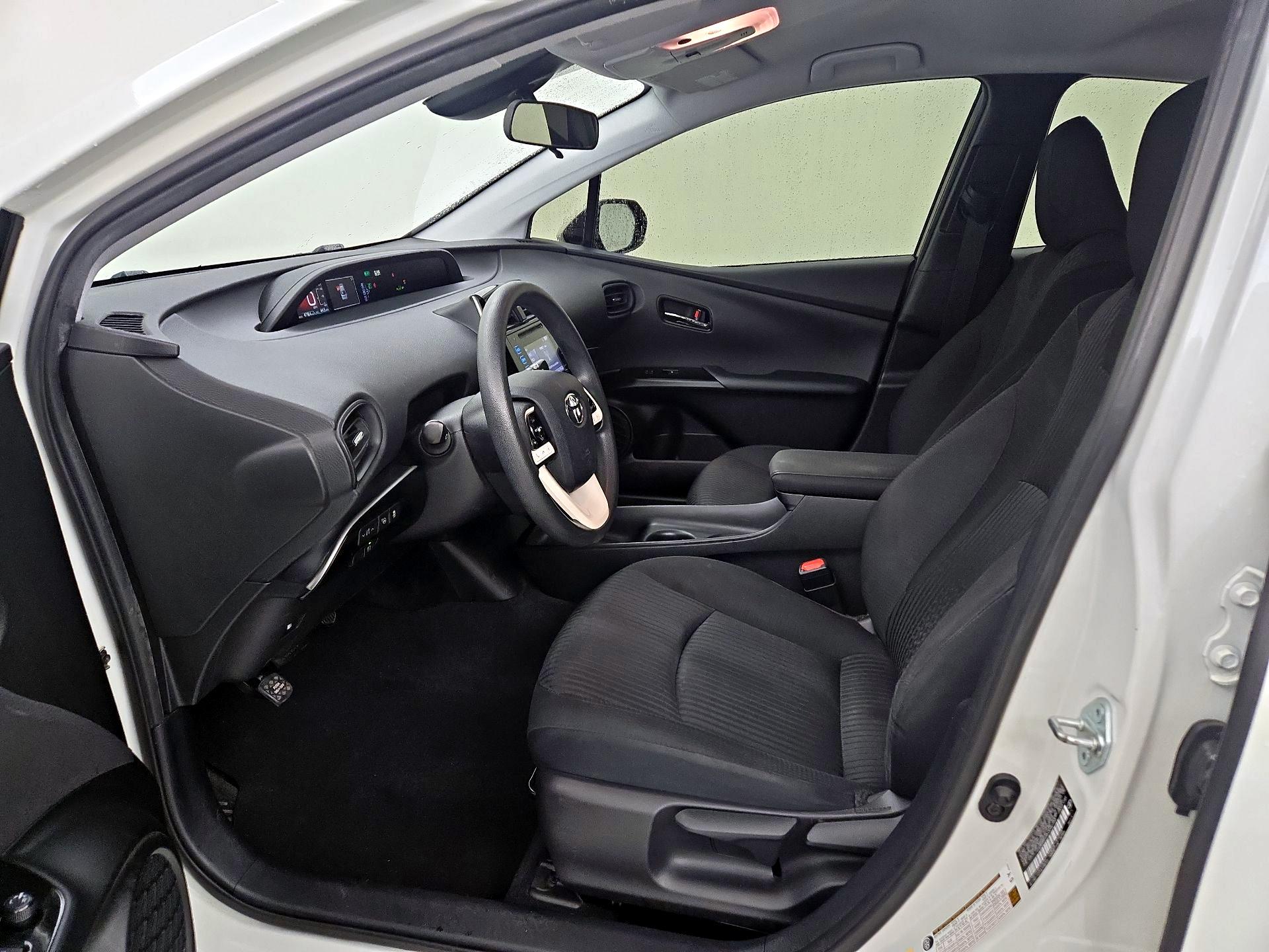 Thumbnail: 2017 Toyota Prius - 11