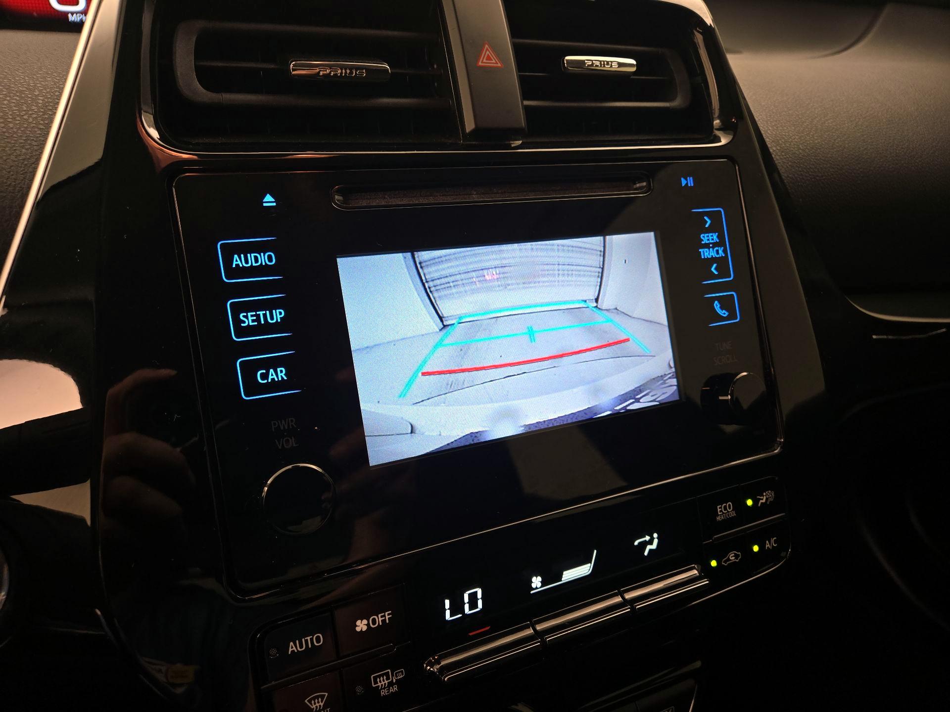 Thumbnail: 2017 Toyota Prius - 14