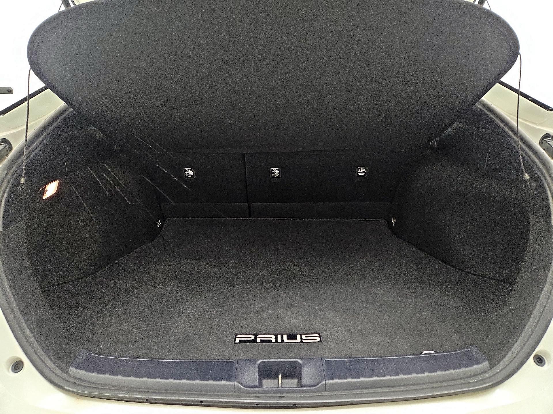 Thumbnail: 2017 Toyota Prius - 20