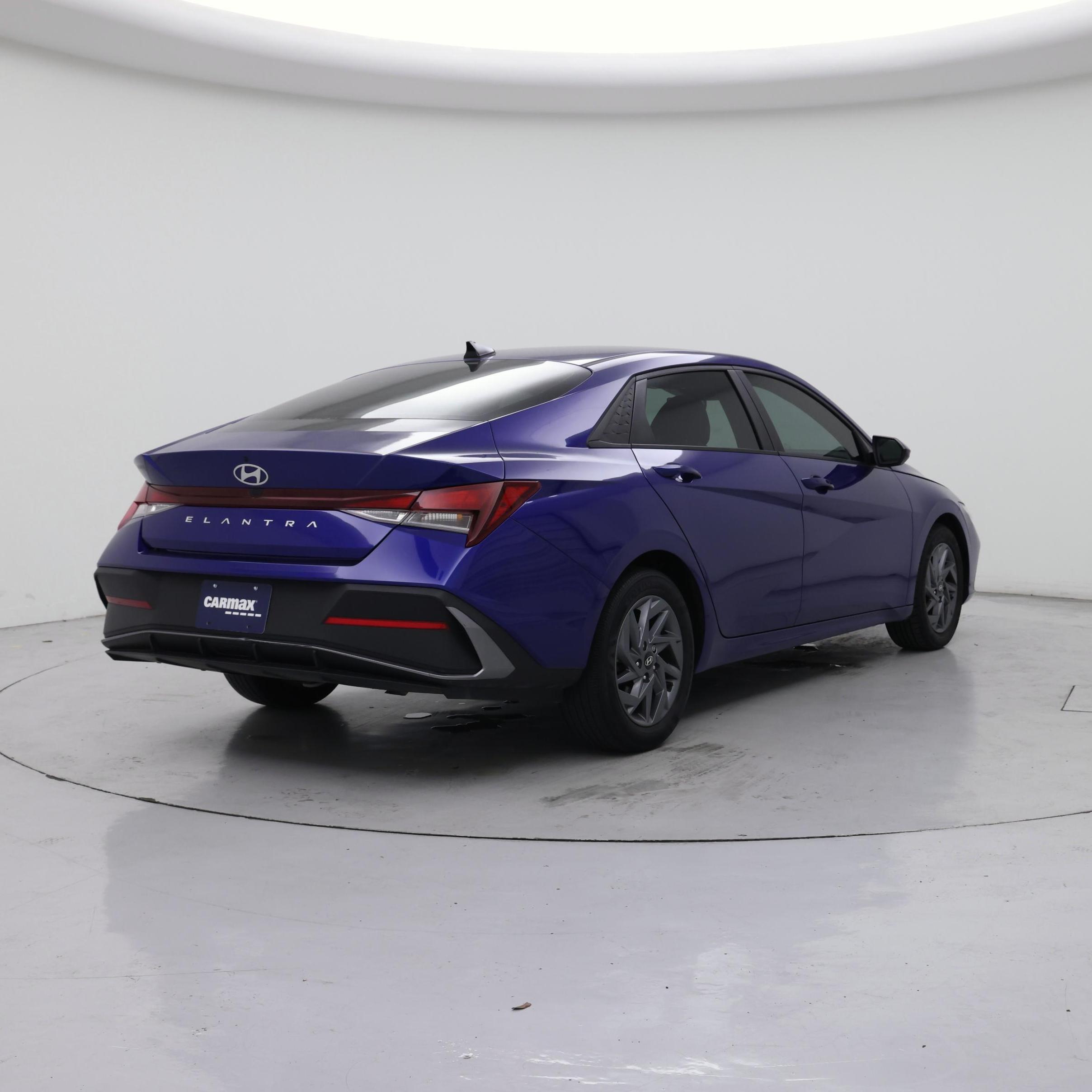 Thumbnail: 2024 Hyundai Elantra - 8