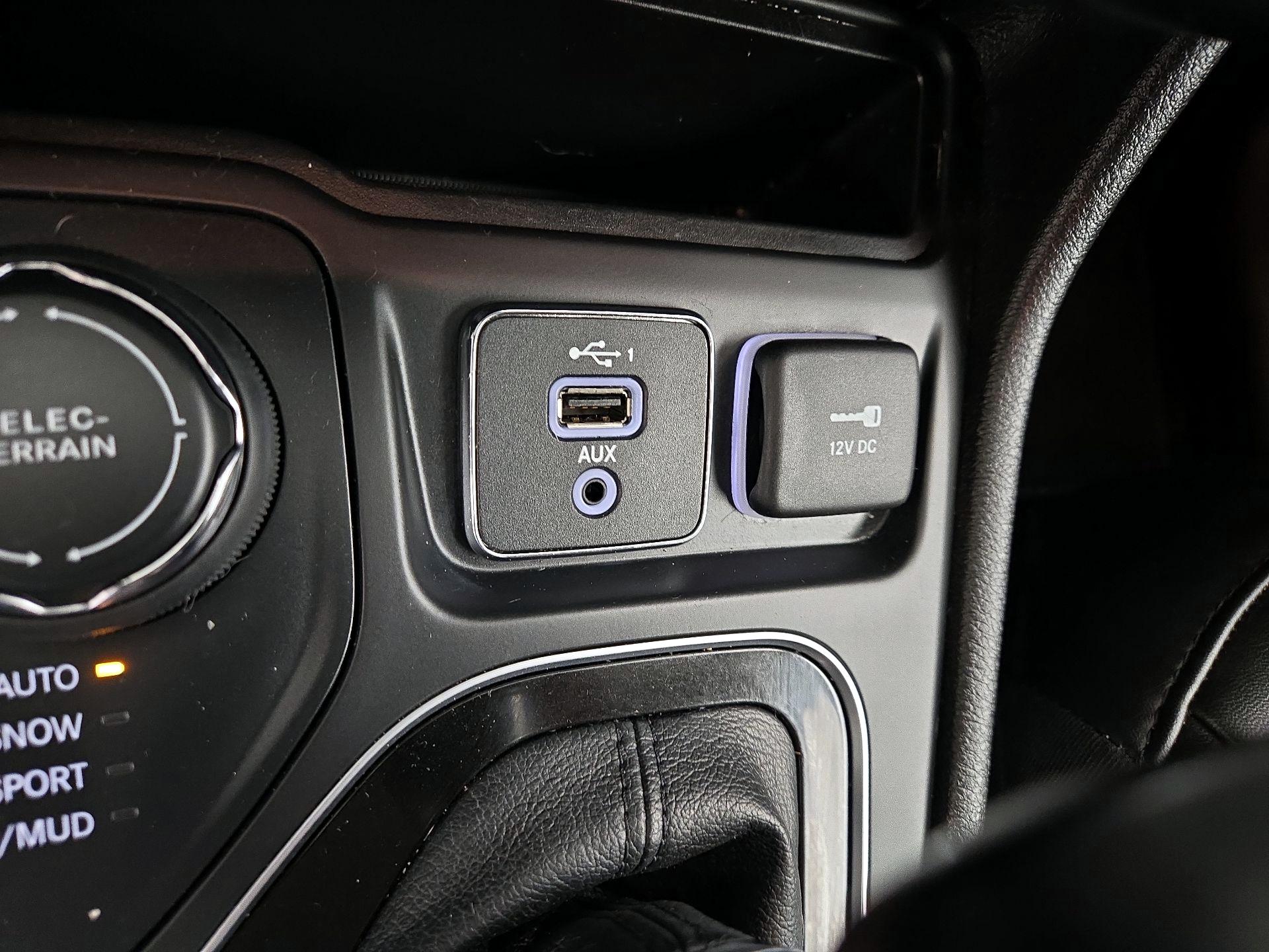 Thumbnail: 2021 Jeep Cherokee - 18