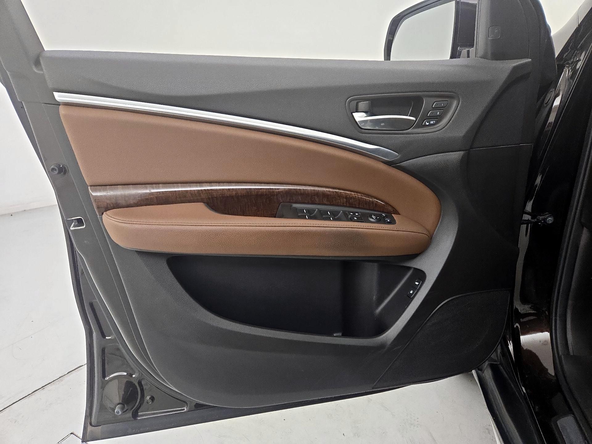 Thumbnail: 2017 Acura MDX - 12