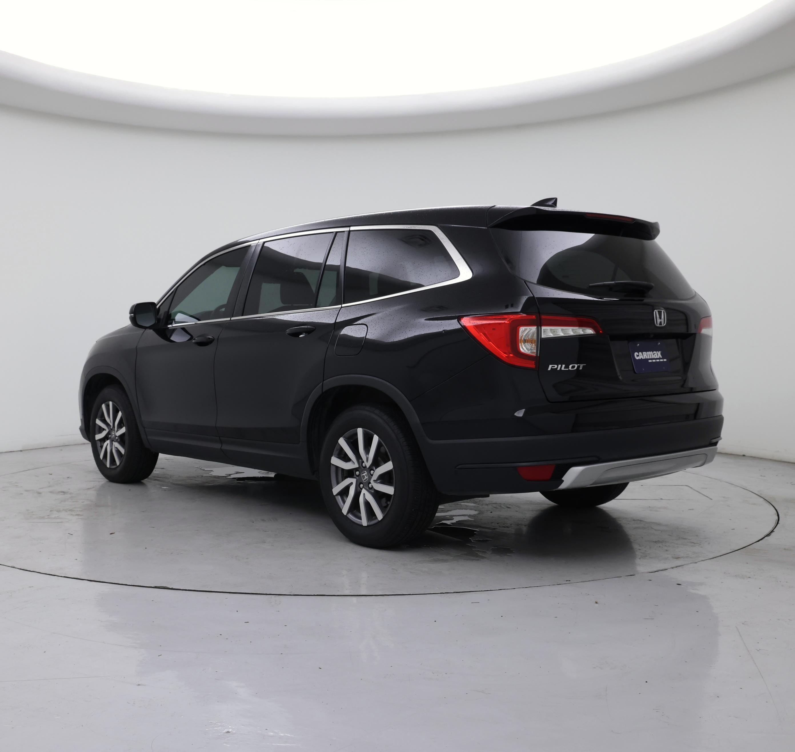 Thumbnail: 2019 Honda Pilot - 2