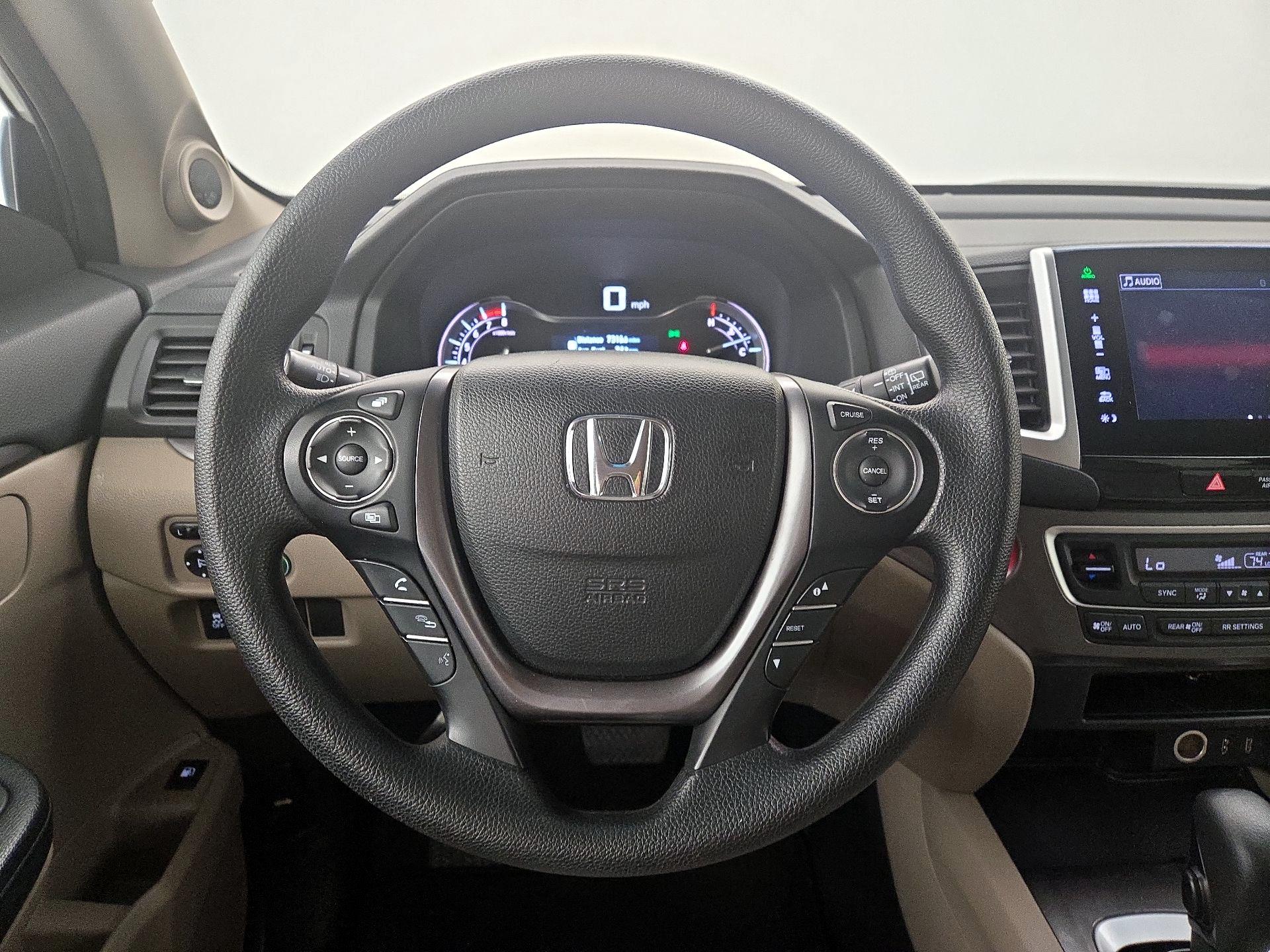 Thumbnail: 2016 Honda Pilot - 10