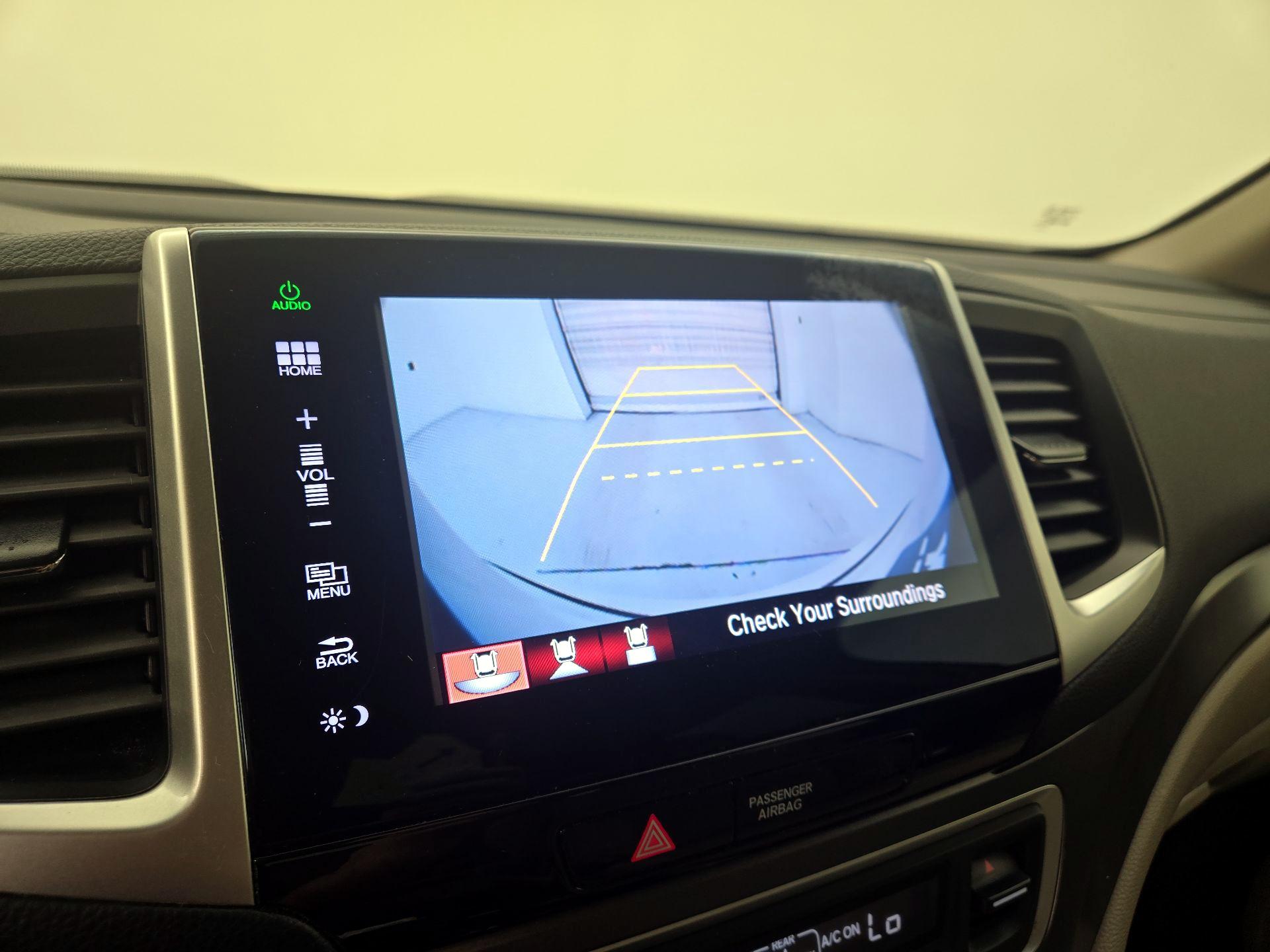 Thumbnail: 2016 Honda Pilot - 14