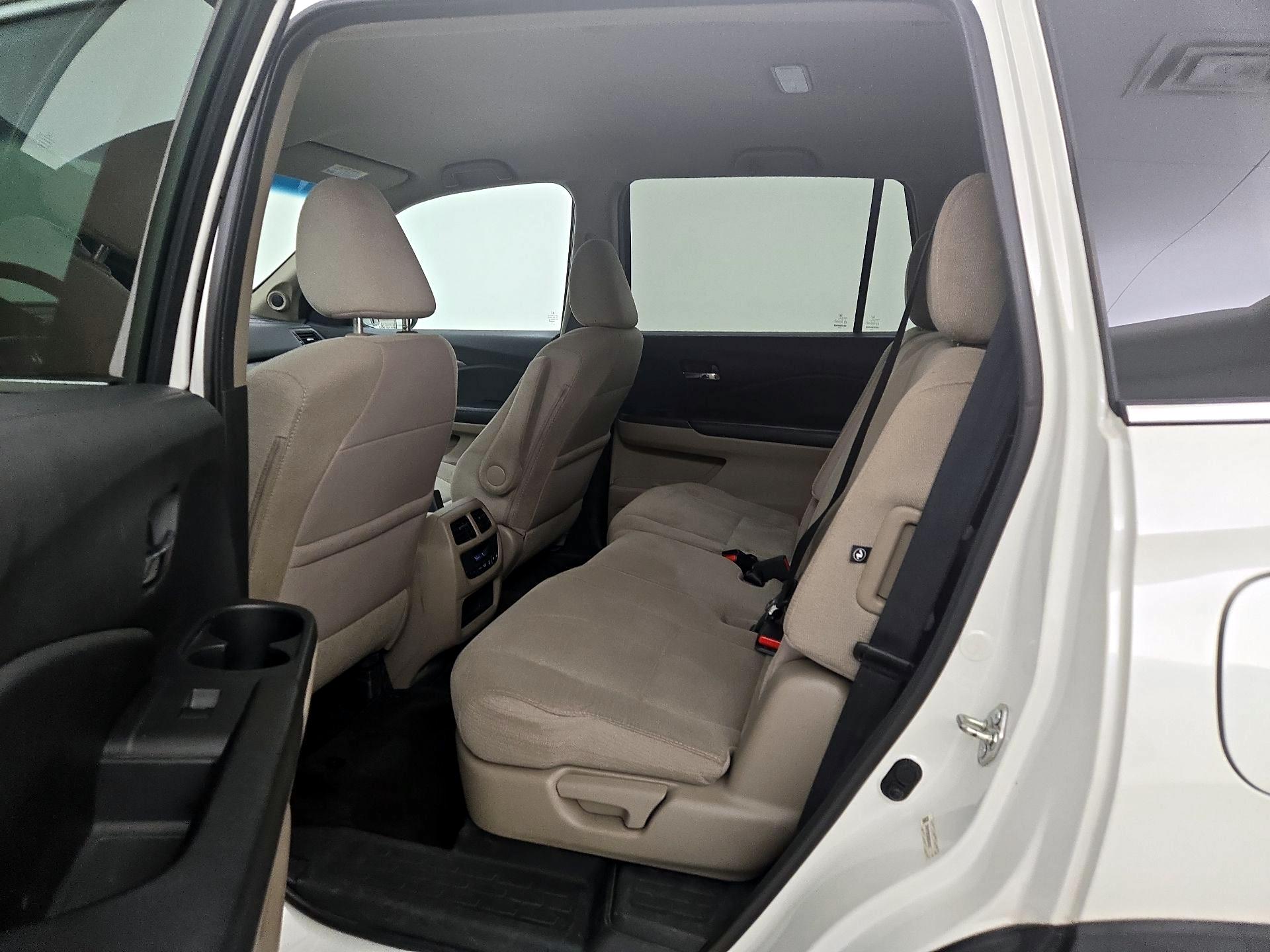 Thumbnail: 2016 Honda Pilot - 19