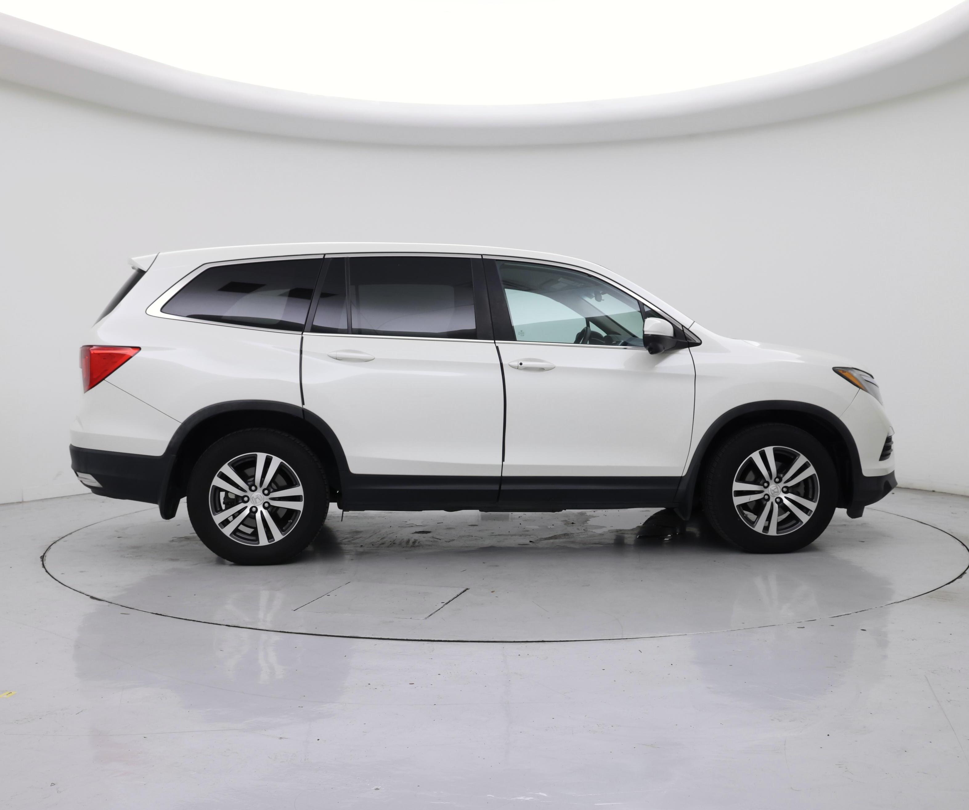 Thumbnail: 2016 Honda Pilot - 7