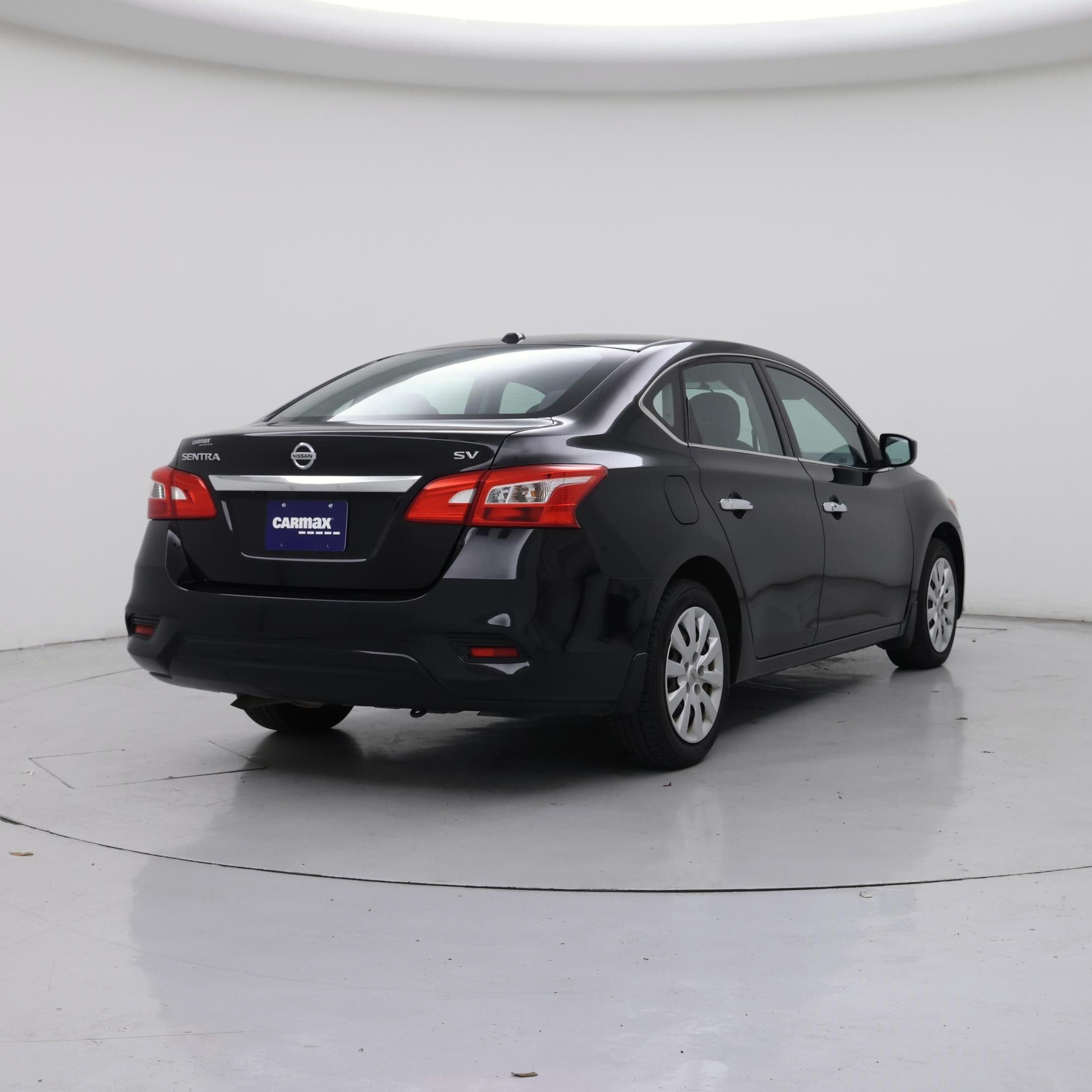 Thumbnail: 2017 Nissan Sentra - 8