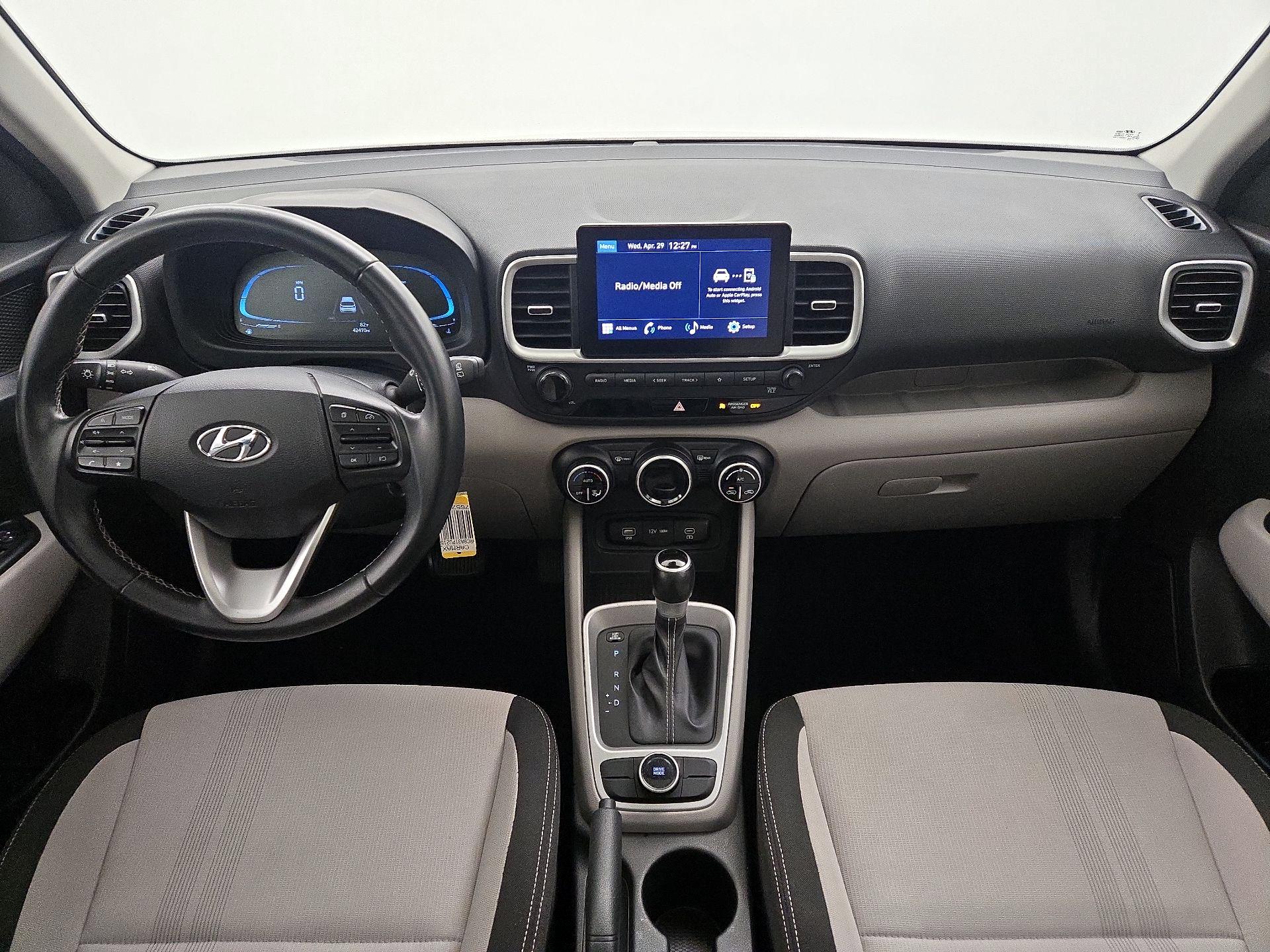 Thumbnail: 2023 Hyundai Venue - 9
