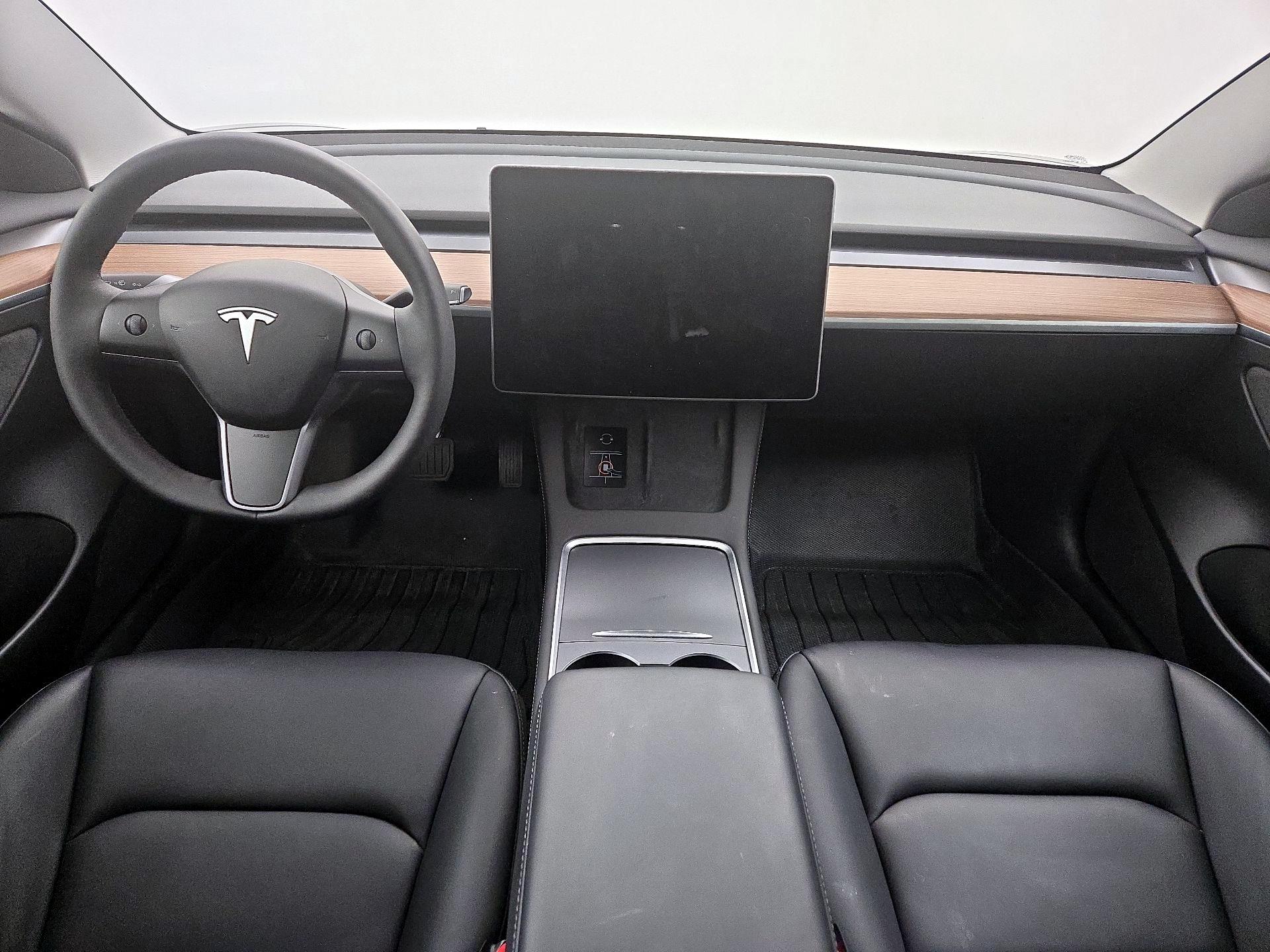 Thumbnail: 2023 Tesla Model 3 - 9