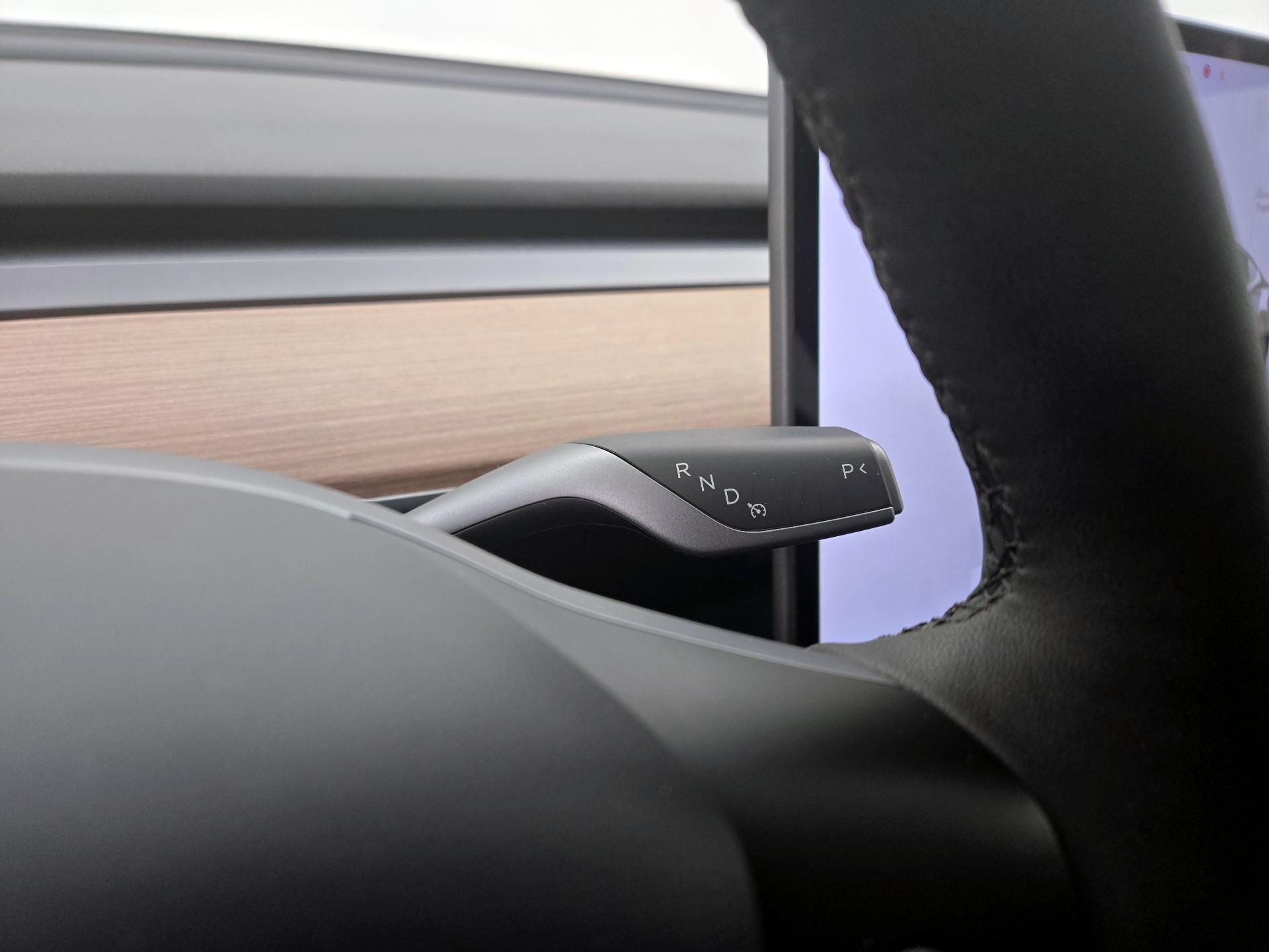 Thumbnail: 2023 Tesla Model 3 - 17