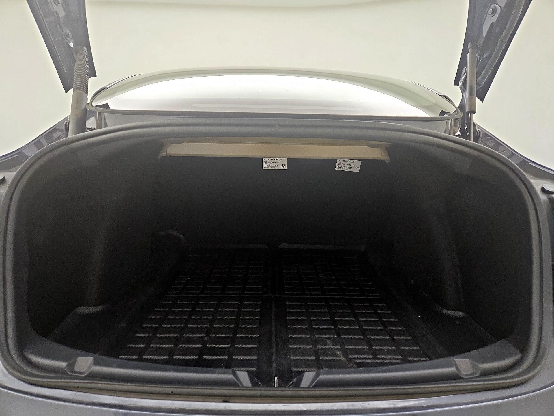 Thumbnail: 2023 Tesla Model 3 - 20